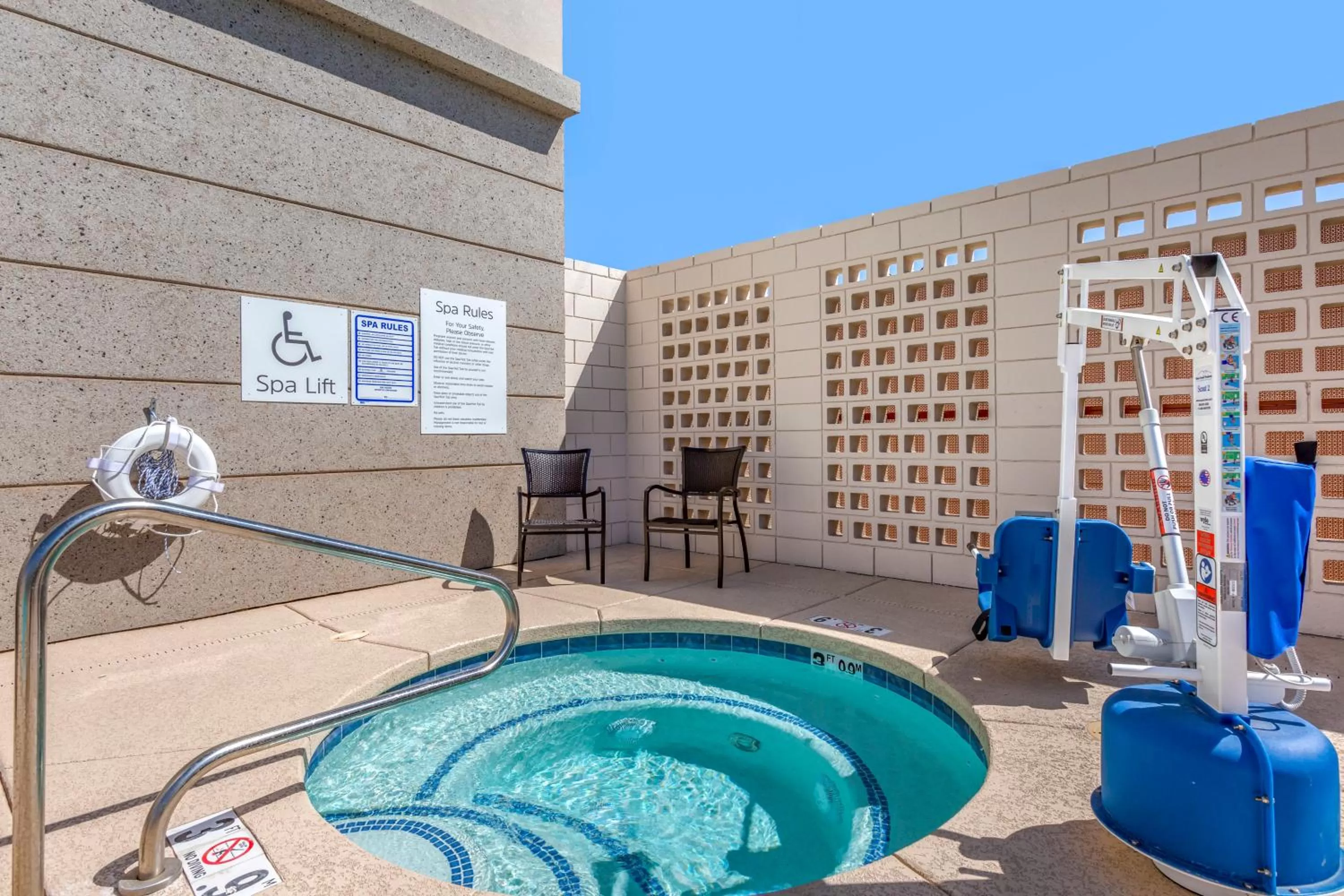 Hot Tub in Holiday Inn Express & Suites - Phoenix Dwtn - State Capitol by IHG