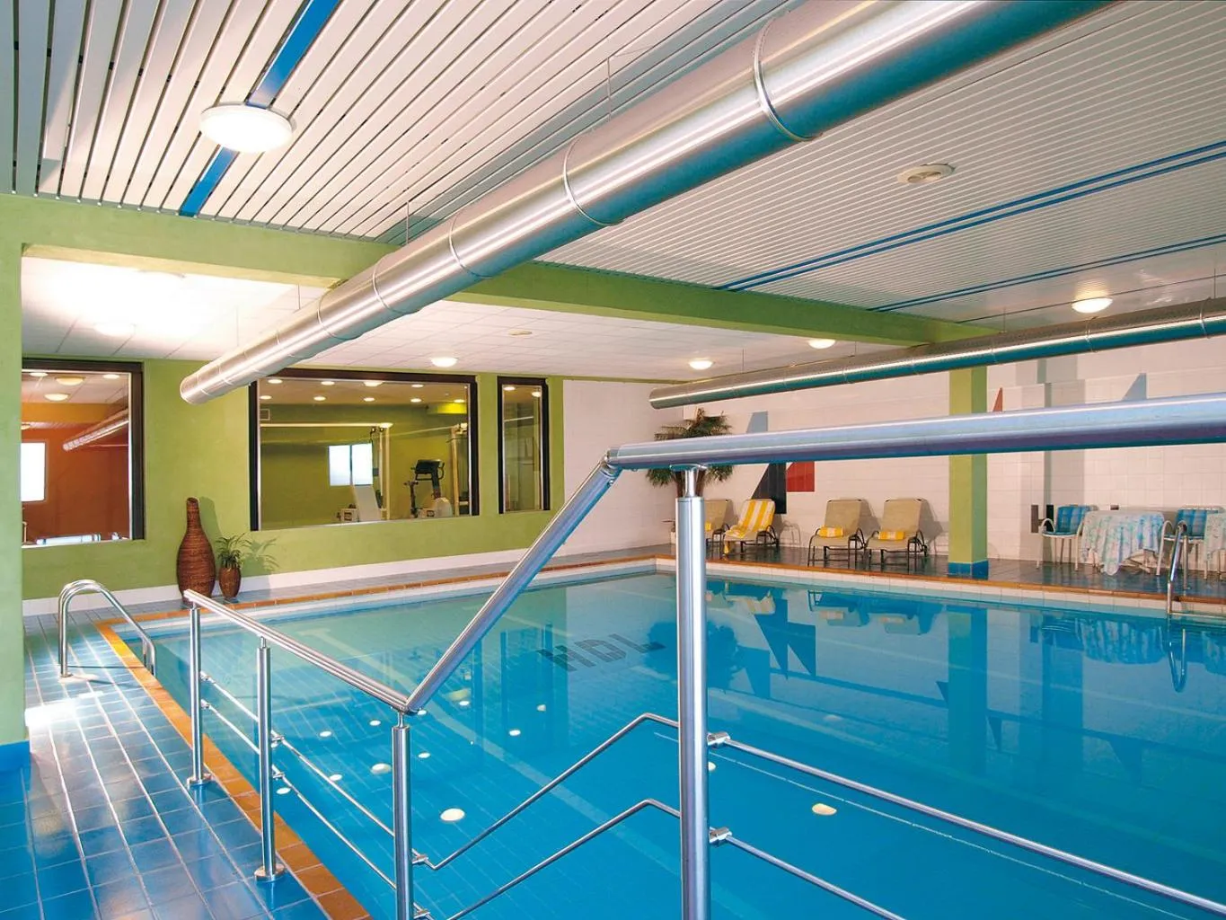 Swimming pool in Hotel Du Lac - Relax Attitude Hotel