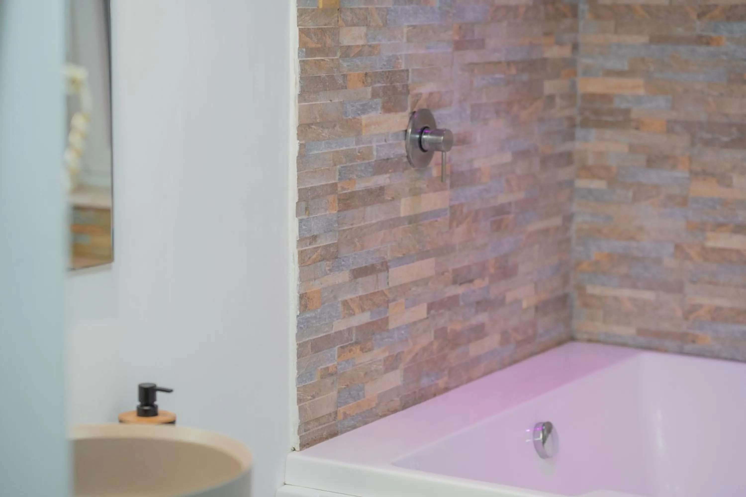 Hot Tub in iRooms - Spanish Steps