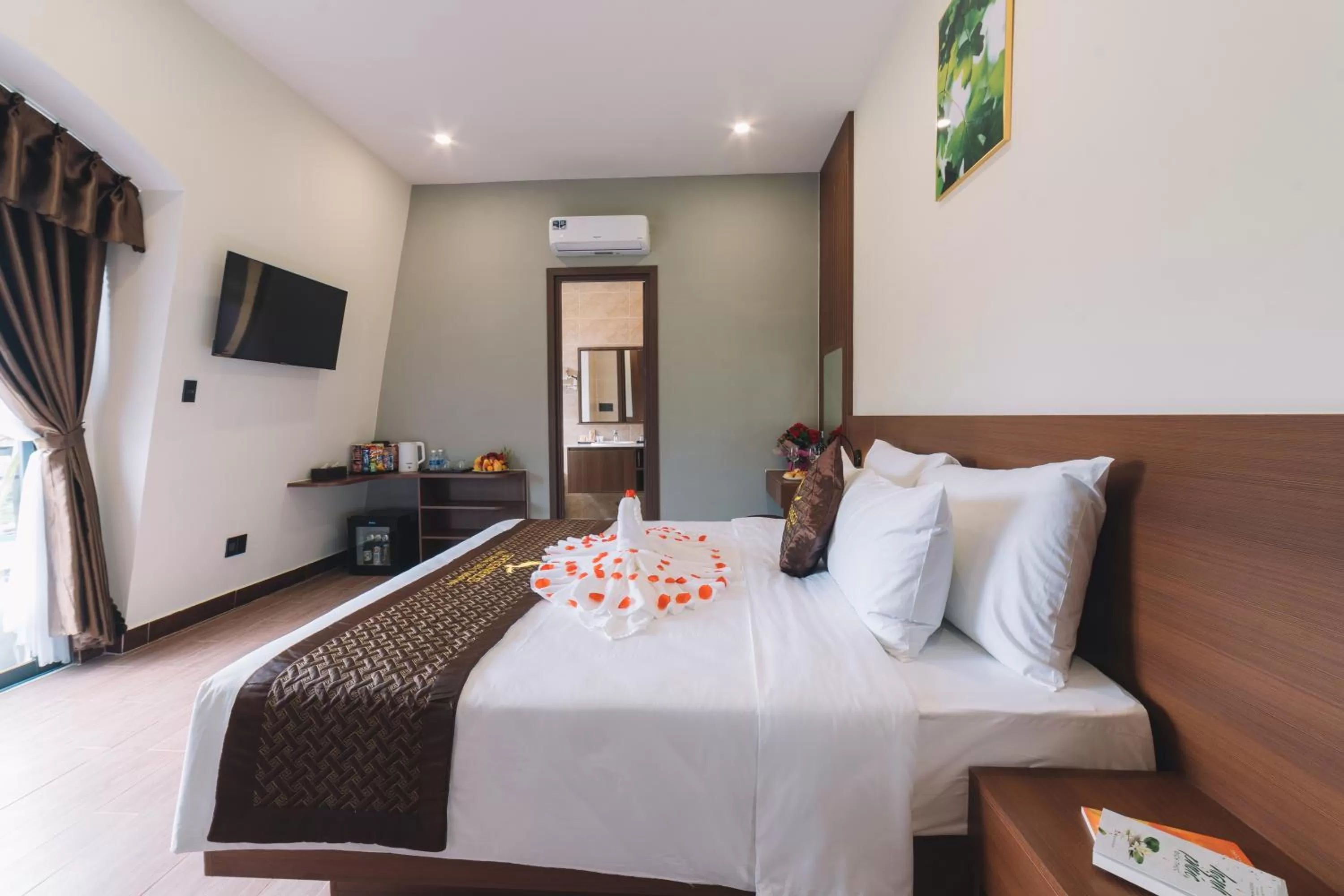 Bedroom, Bed in GREENECO DA LAT HOTEL - Khách sạn Green Eco Đà Lạt
