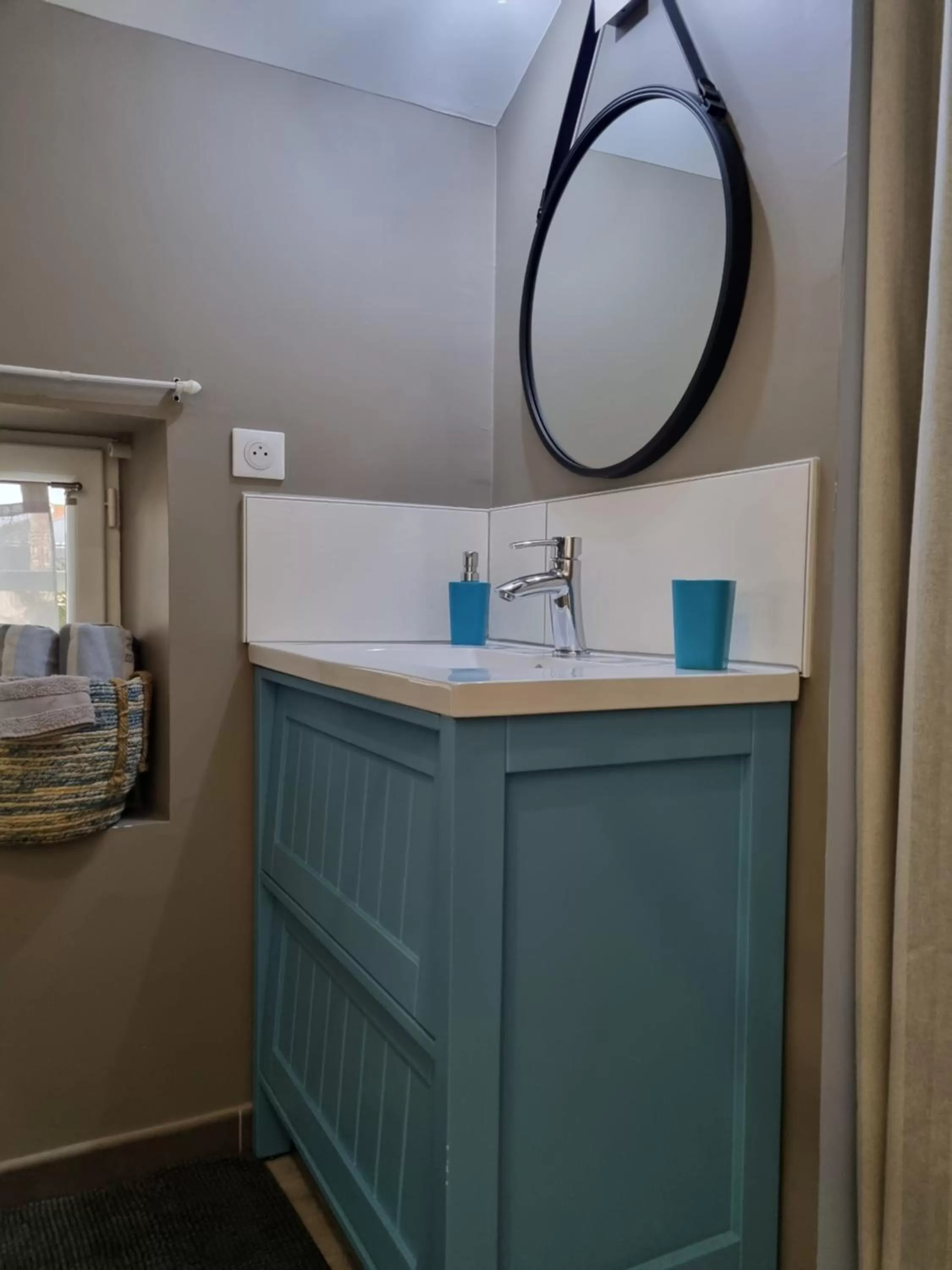 Shower in La Maison de Vénus