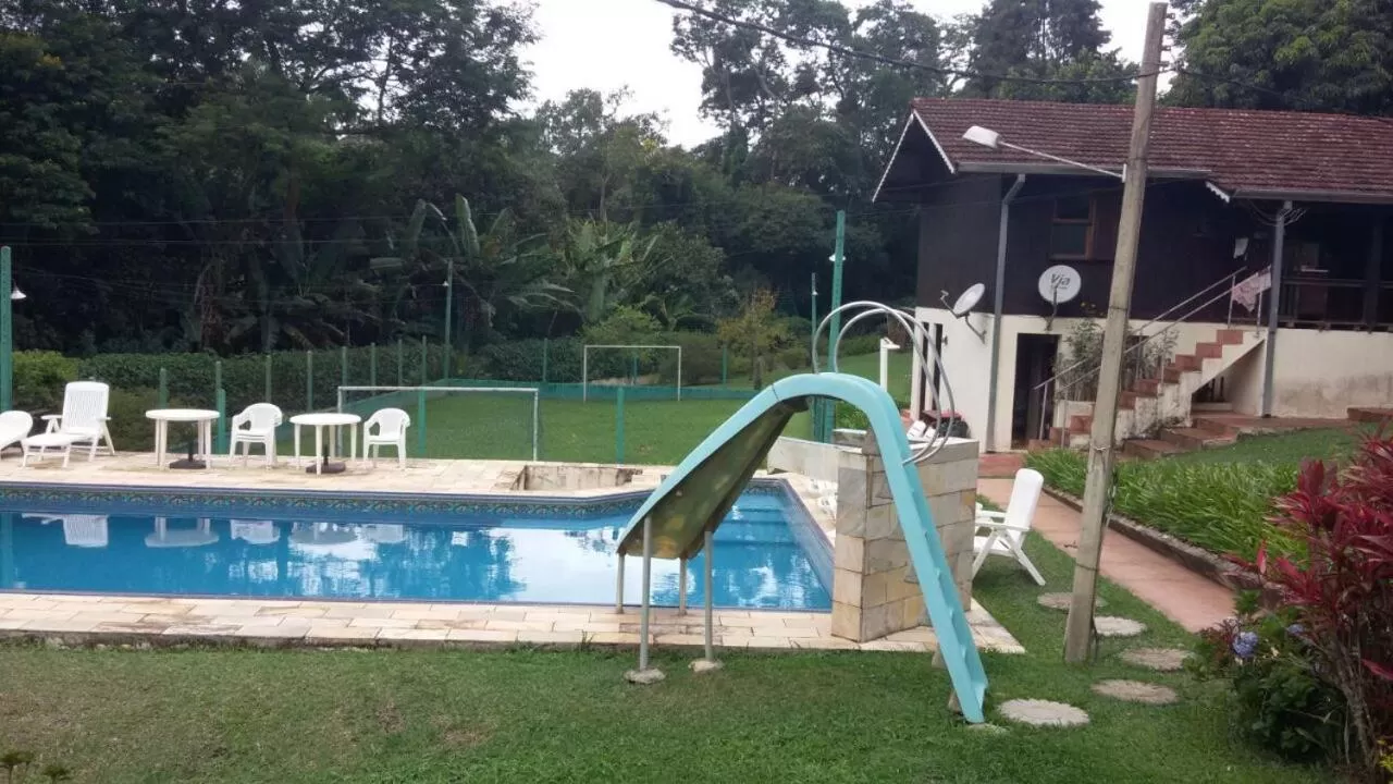 Property building, Swimming Pool in Abaete Pousada da Estancia