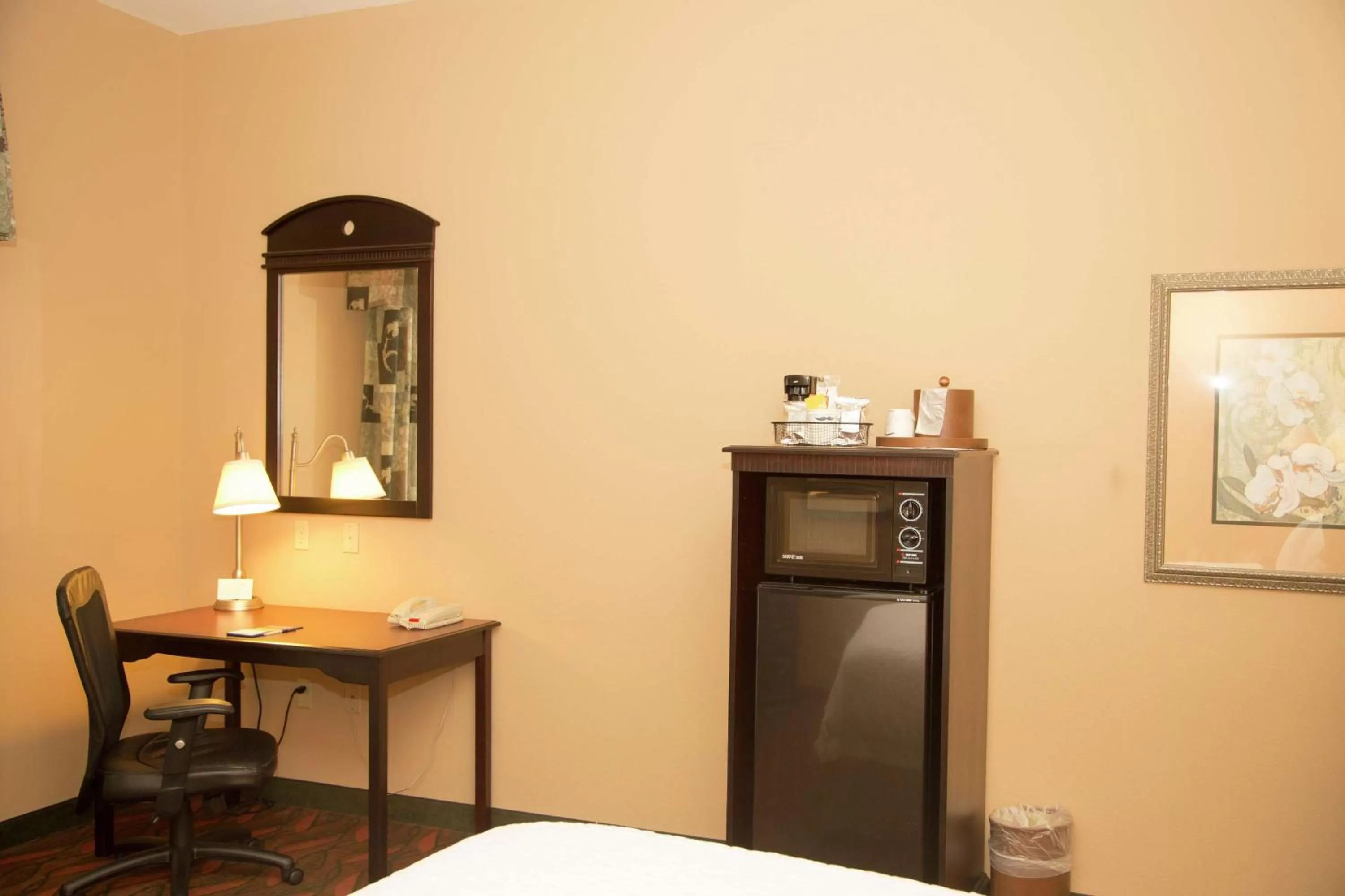 Bedroom, Bed in Hampton Inn & Suites Houston Rosenberg