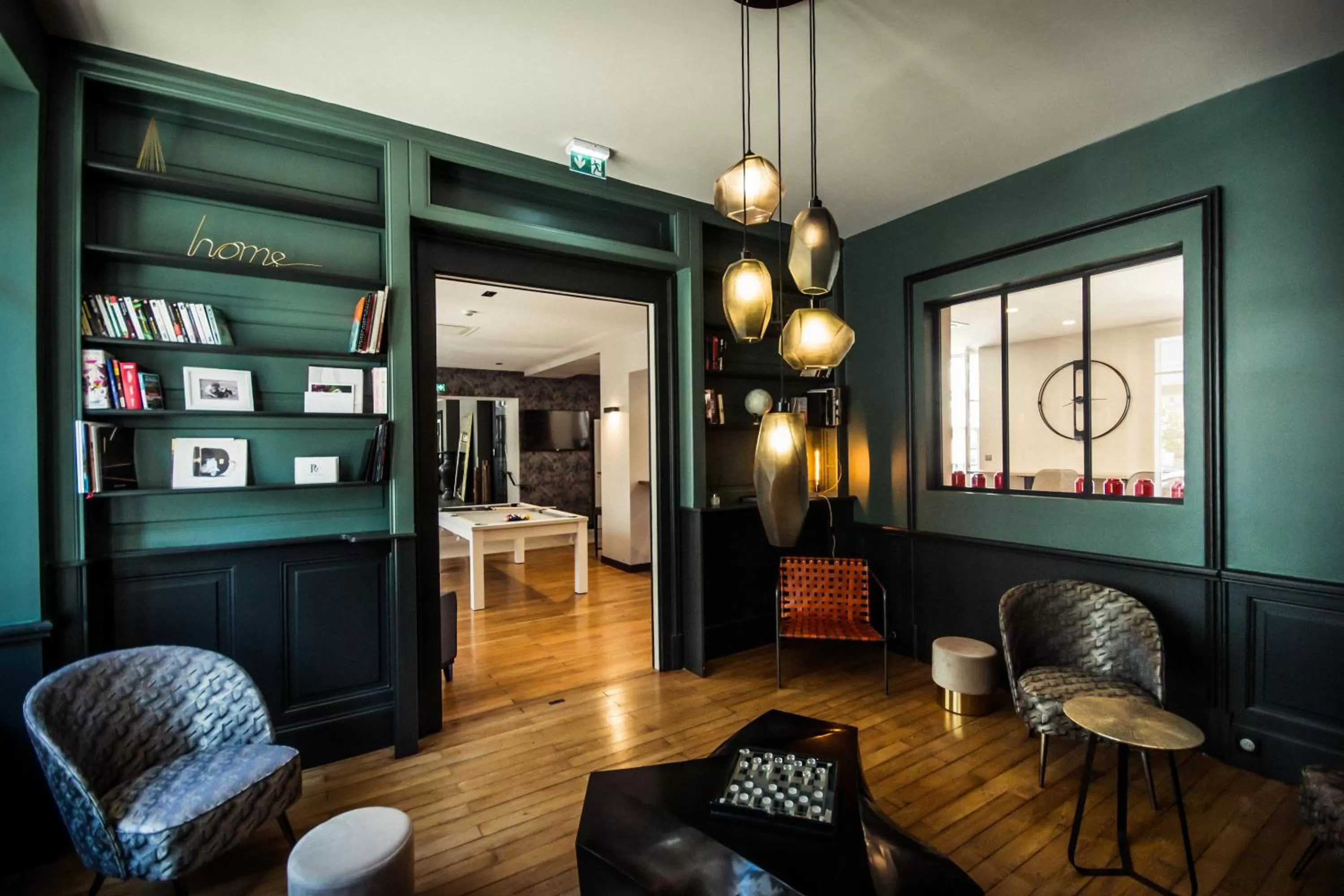 Lounge or bar in Logis Villa C Hôtel