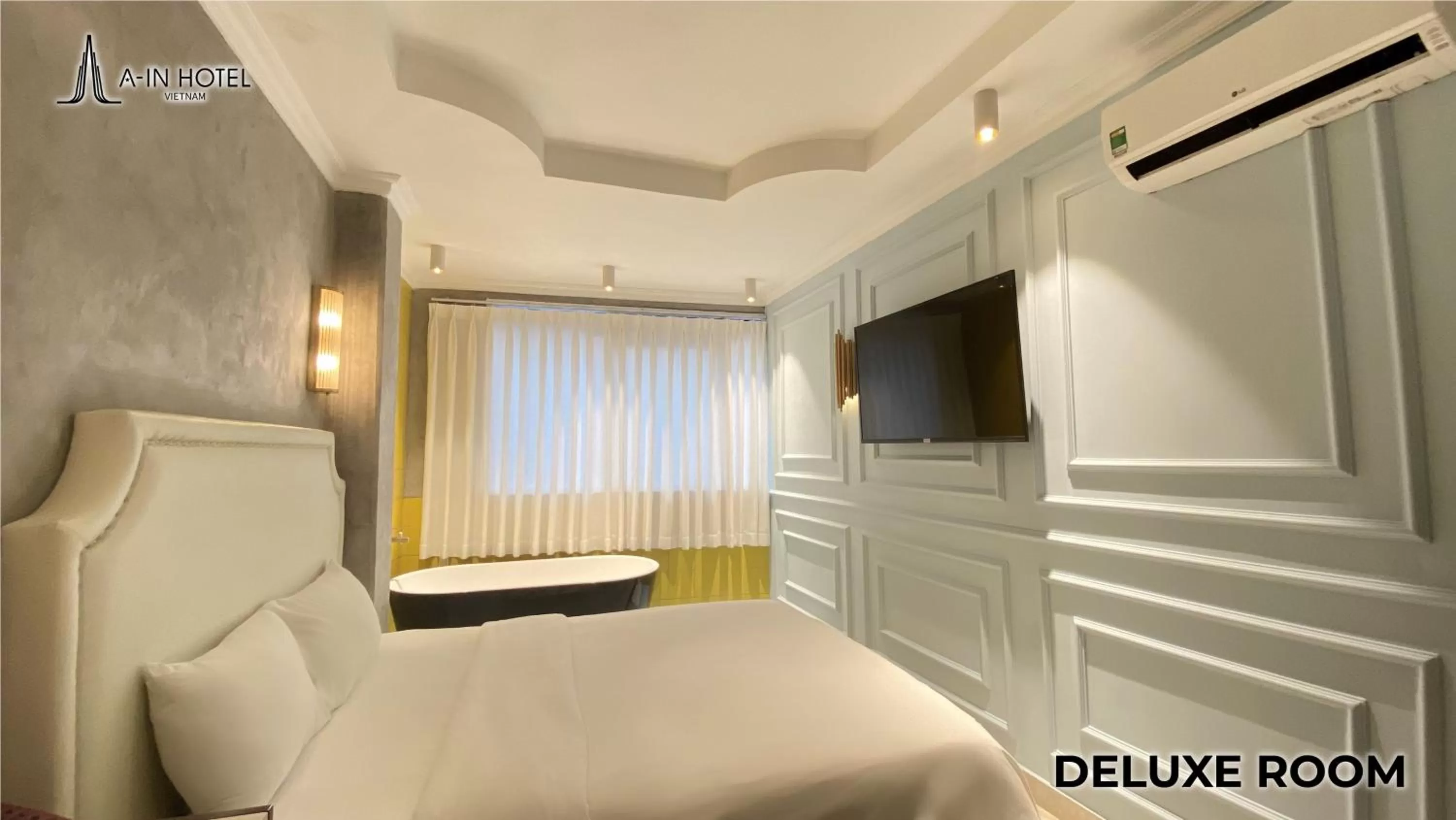 Bed in A In Hotel Del Luna