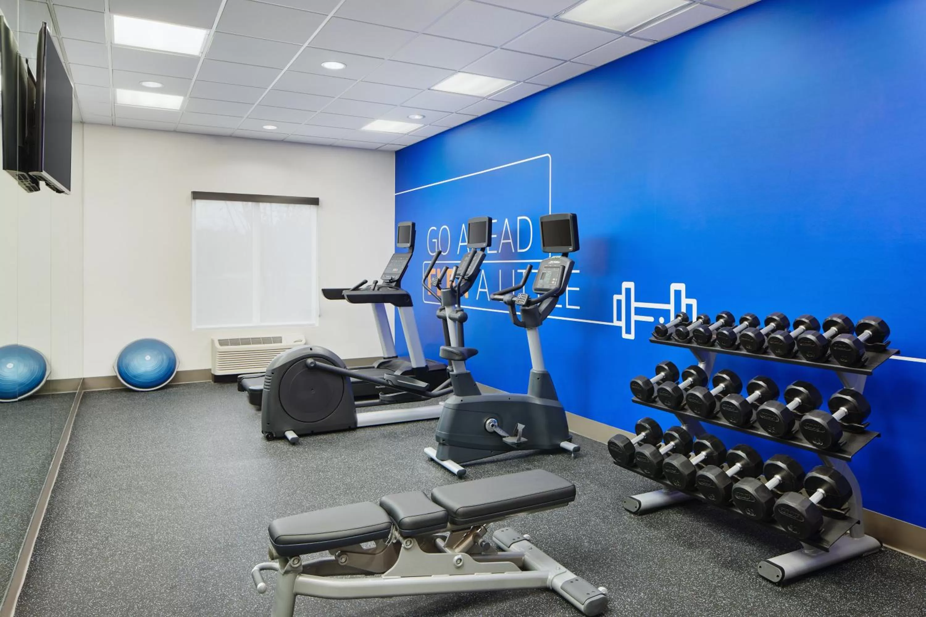 Fitness centre/facilities in Holiday Inn Express Hotel & Suites Port St. Lucie West by IHG