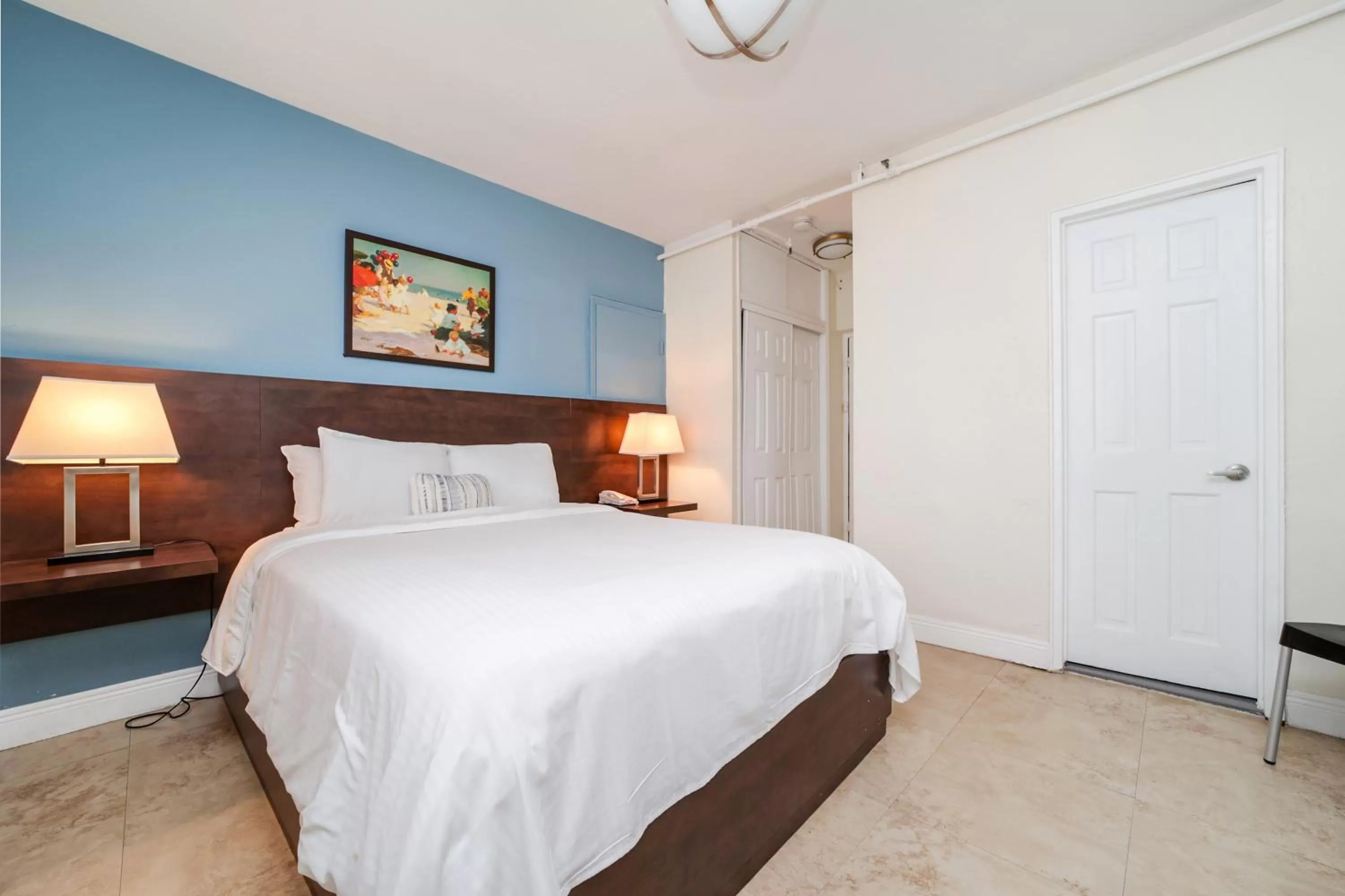 Bed in Starlite Hotel