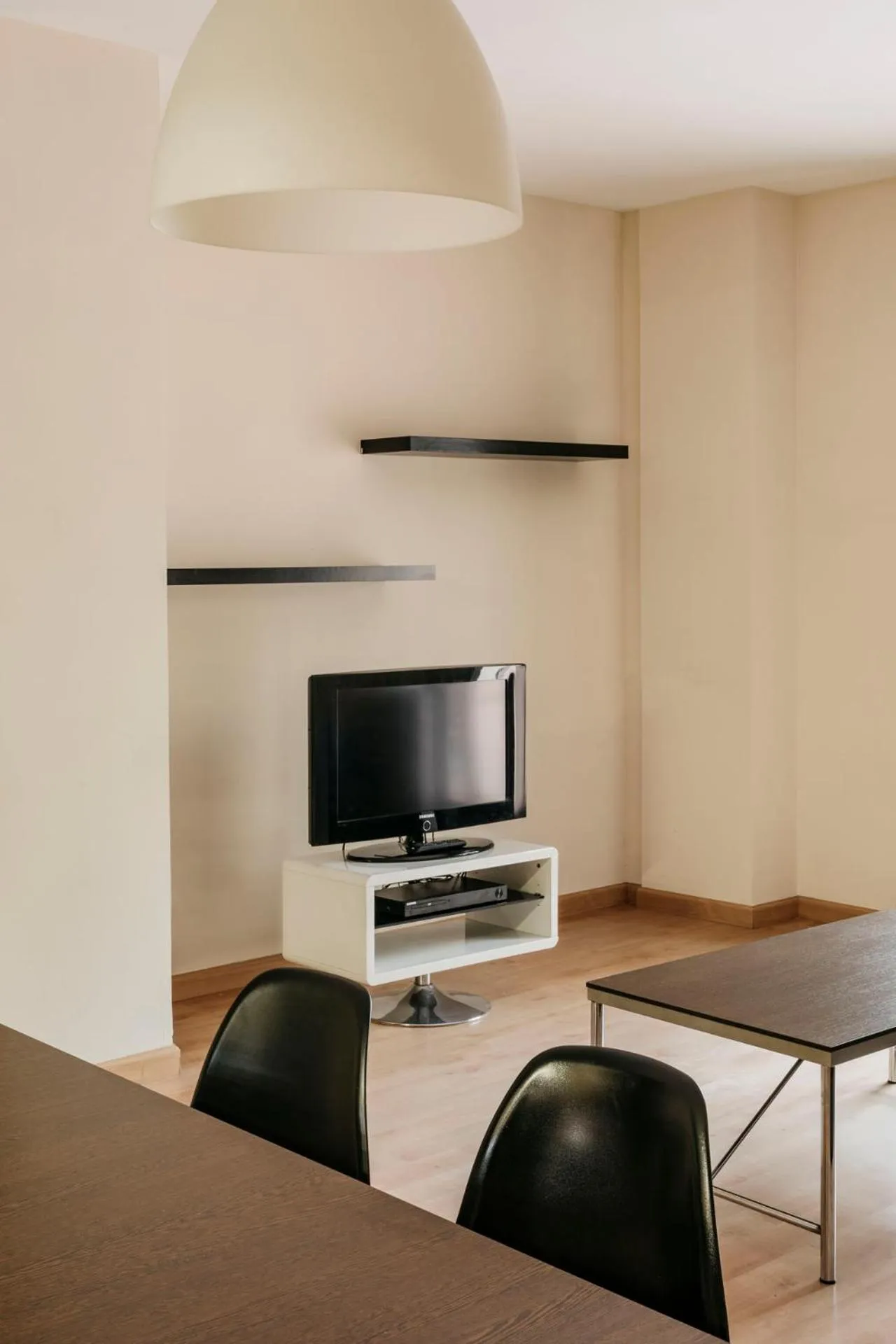 Living room in Barcelona Apartment Villarroel