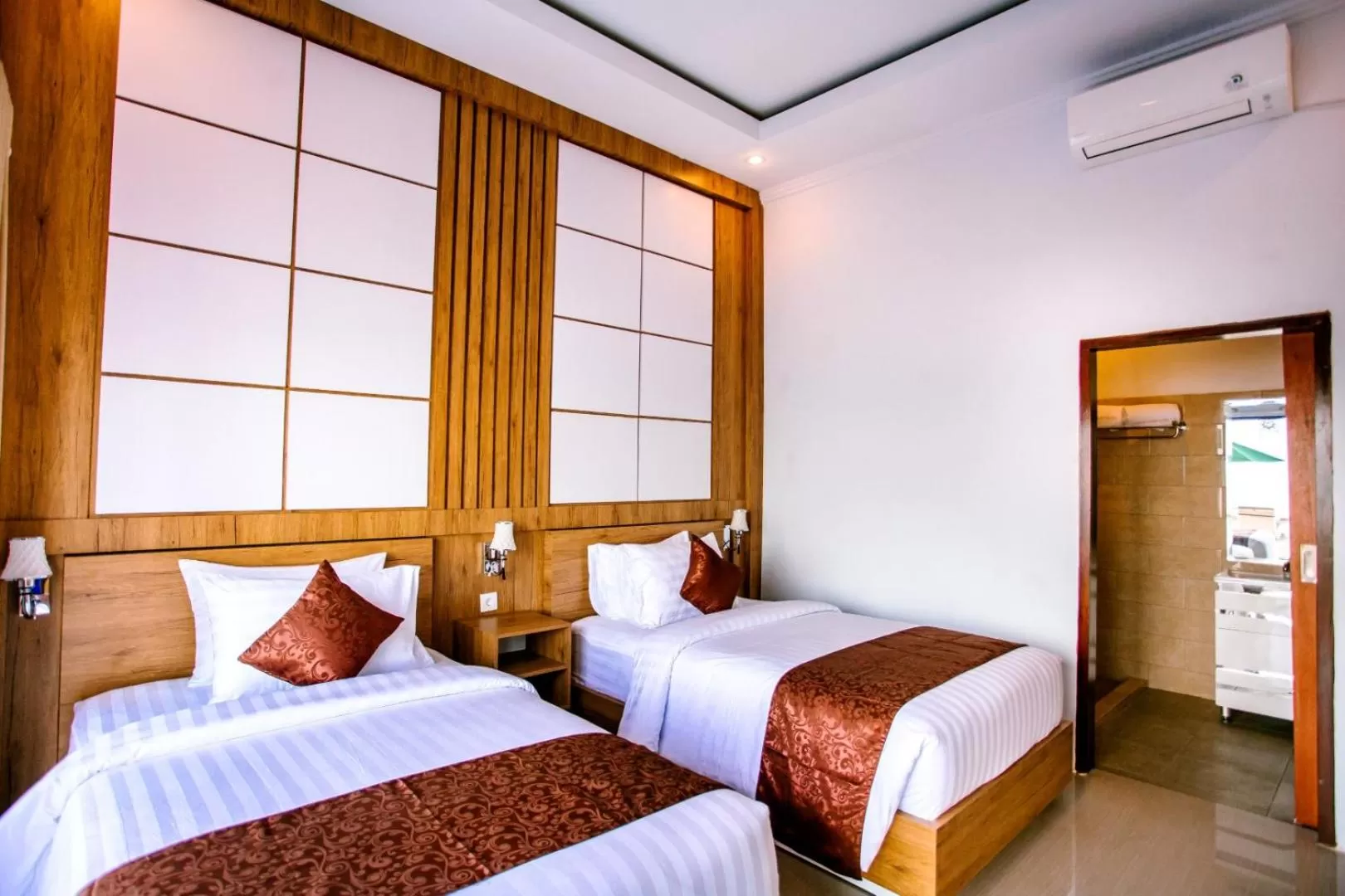 Bed in Samuh Sunset Nusa Penida by GenuineHost