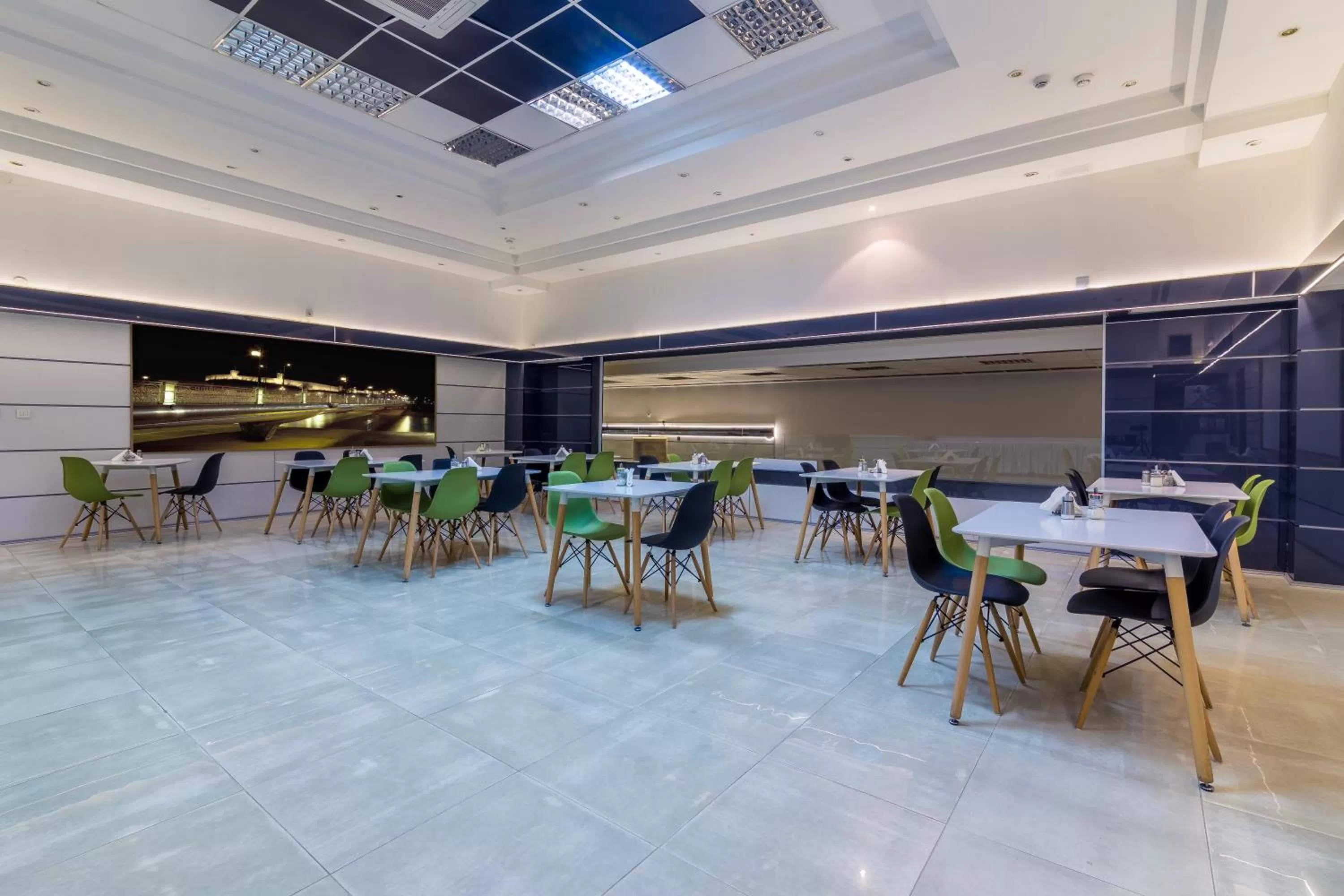 Restaurant/places to eat in Hotel De KOKA