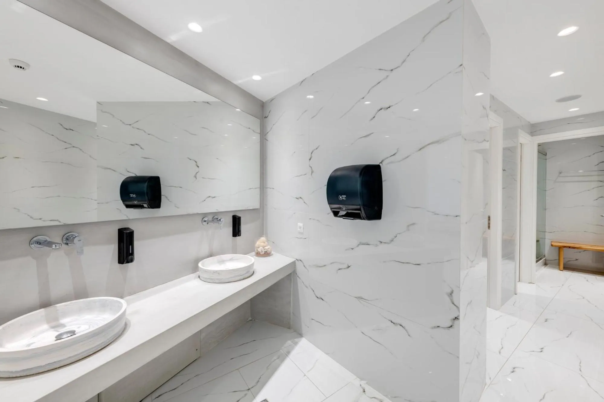 Toilet in Makis Place