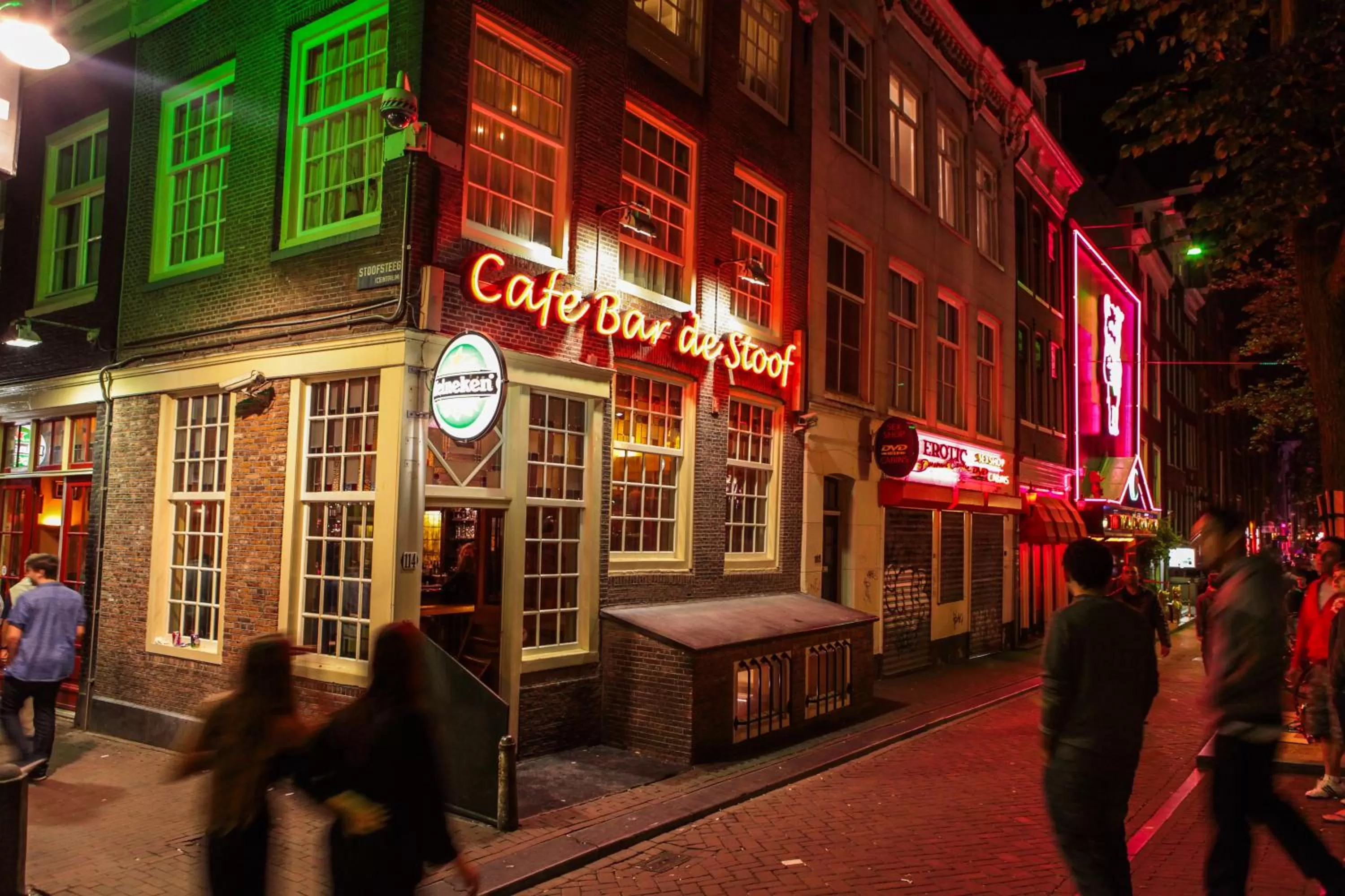 Neighbourhood in Travel Hotel Amsterdam