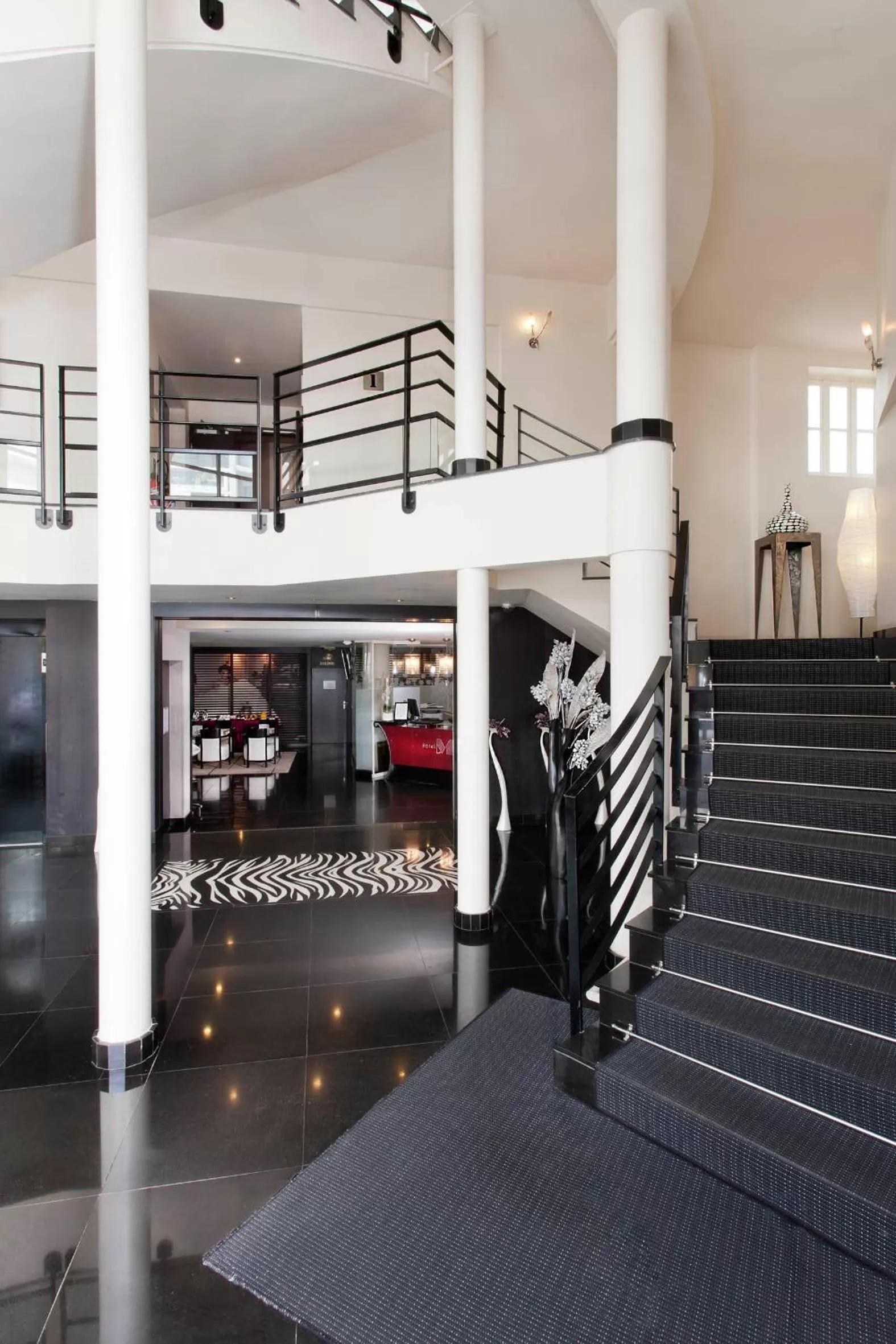 Lobby or reception in Hôtel Le M