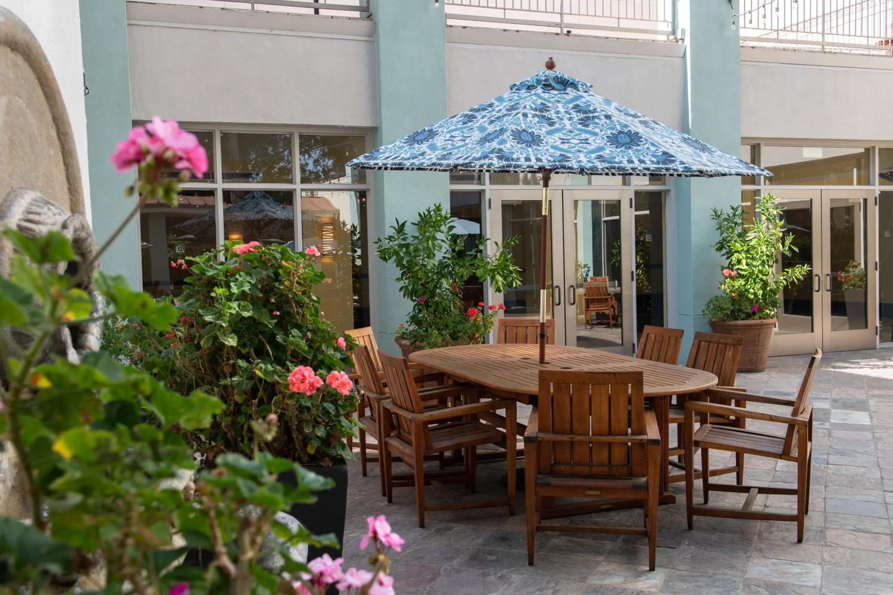 Patio in Crowne Plaza Cabana Hotel by IHG