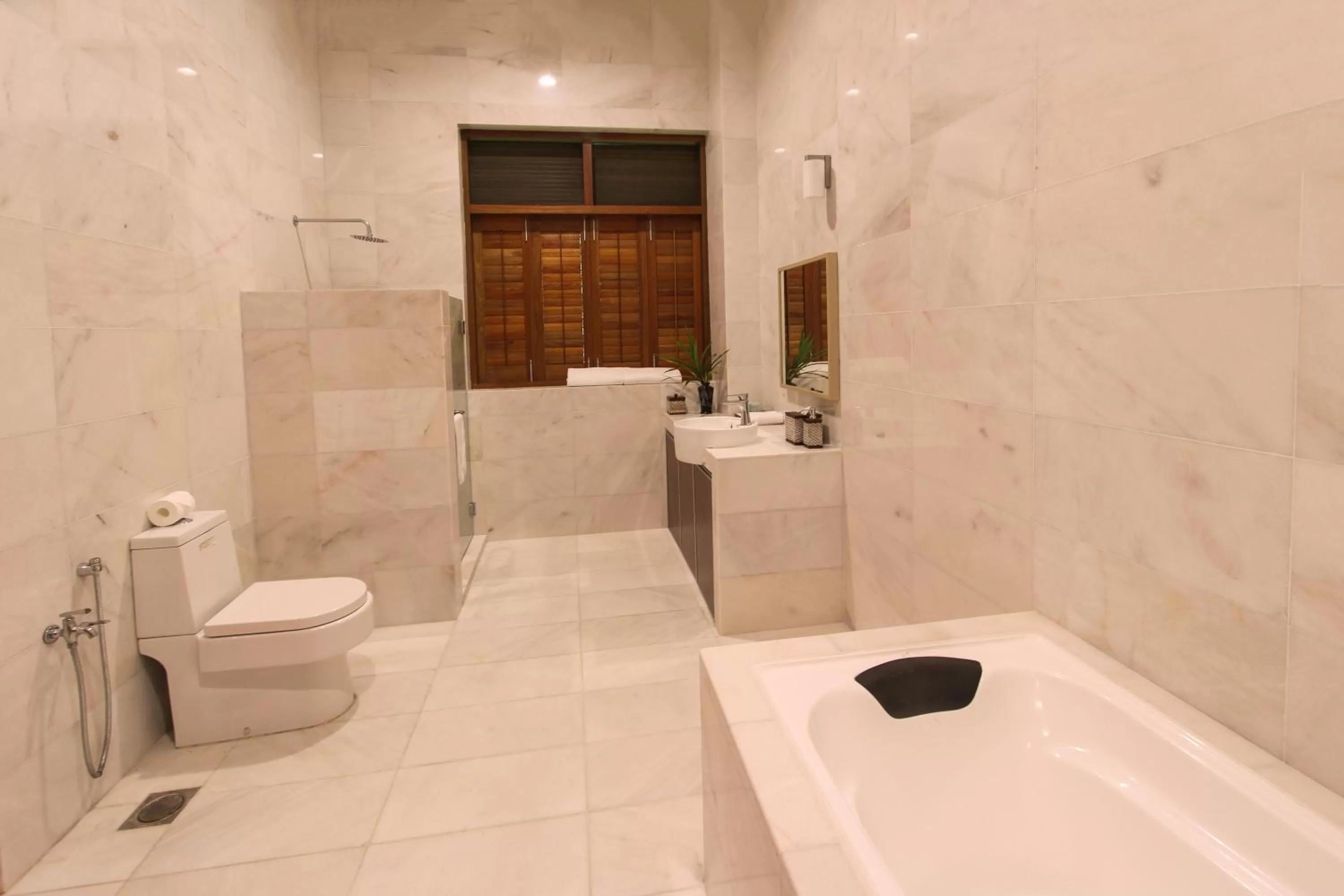 Toilet in Harmony Valley Retreat