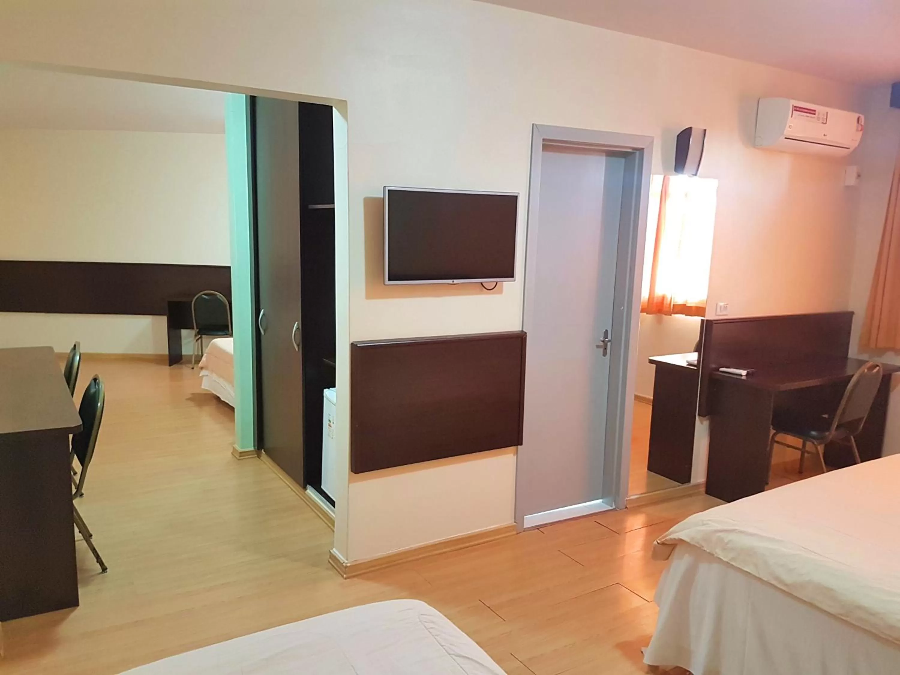 Photo of the whole room, Bed in Dom Pedro I Palace Hotel