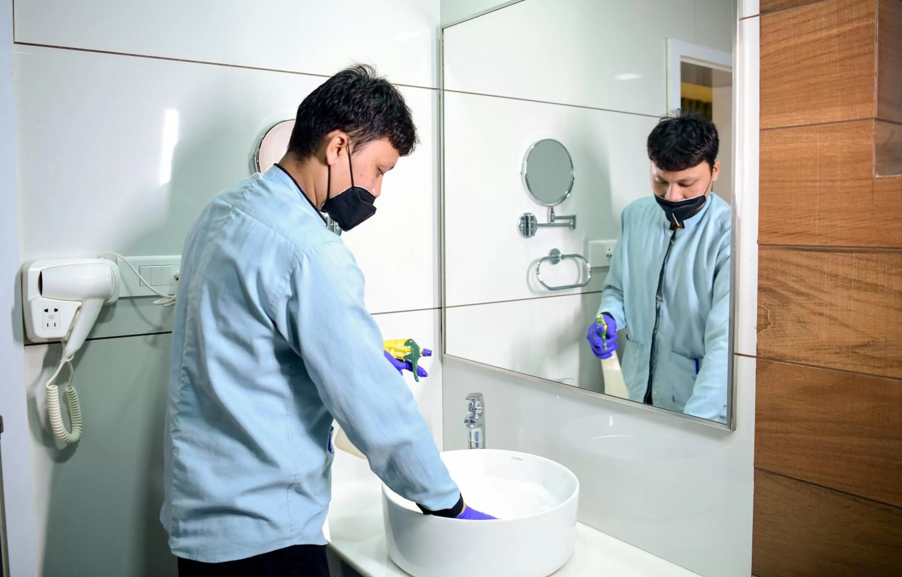 Staff in Harivaram Yuga