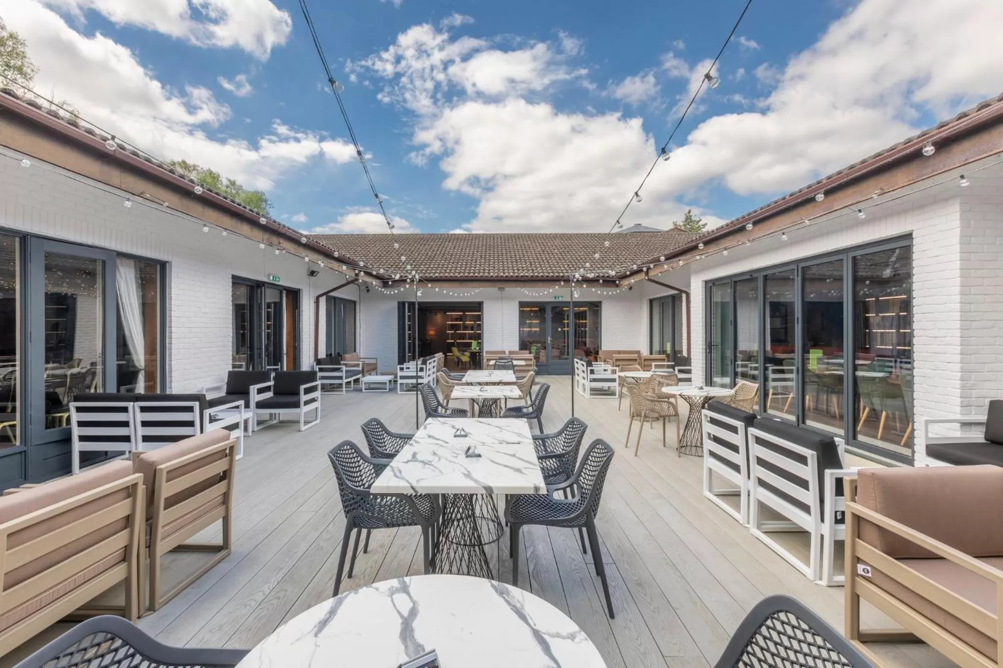 Property building in Holiday Inn Guildford by IHG