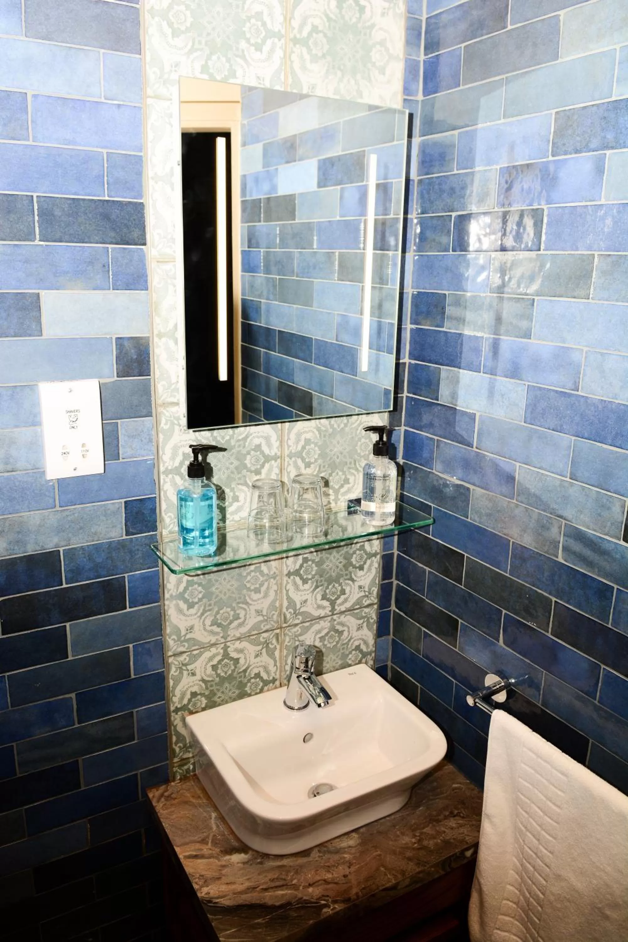 Bathroom in Plough Inn