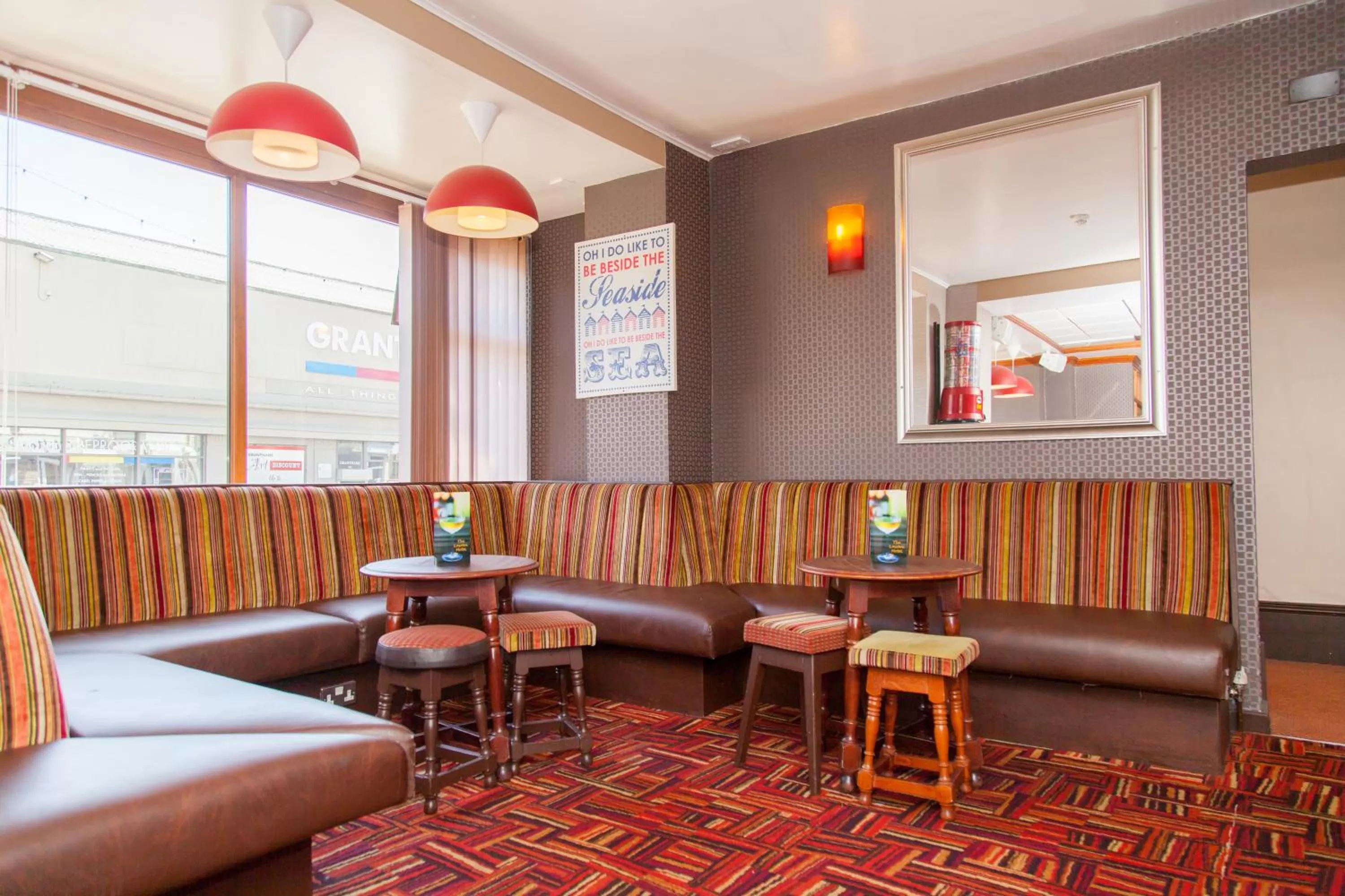 Lounge or bar in The Lawton