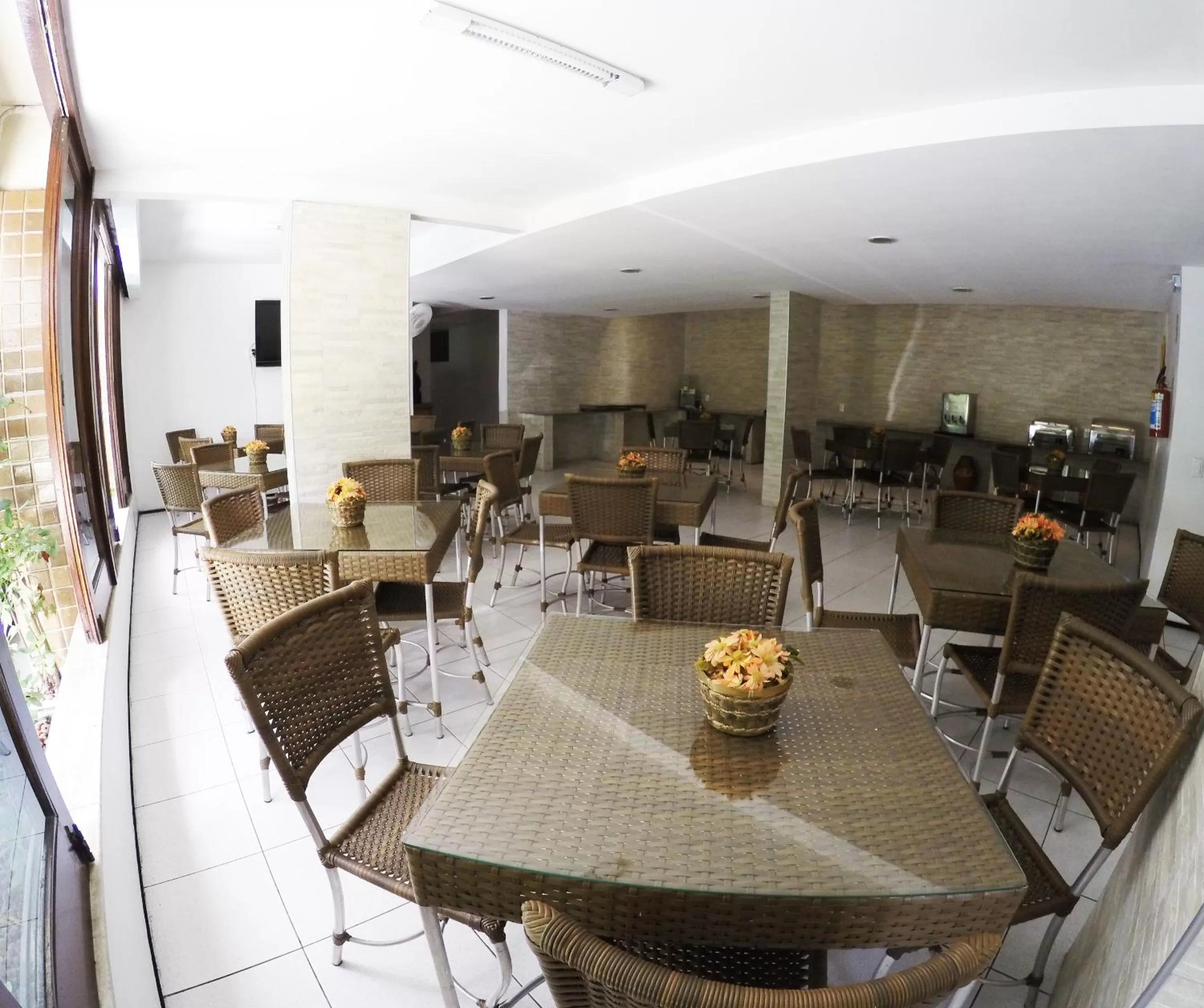 Lounge or bar in Abrolhos Praia Hotel