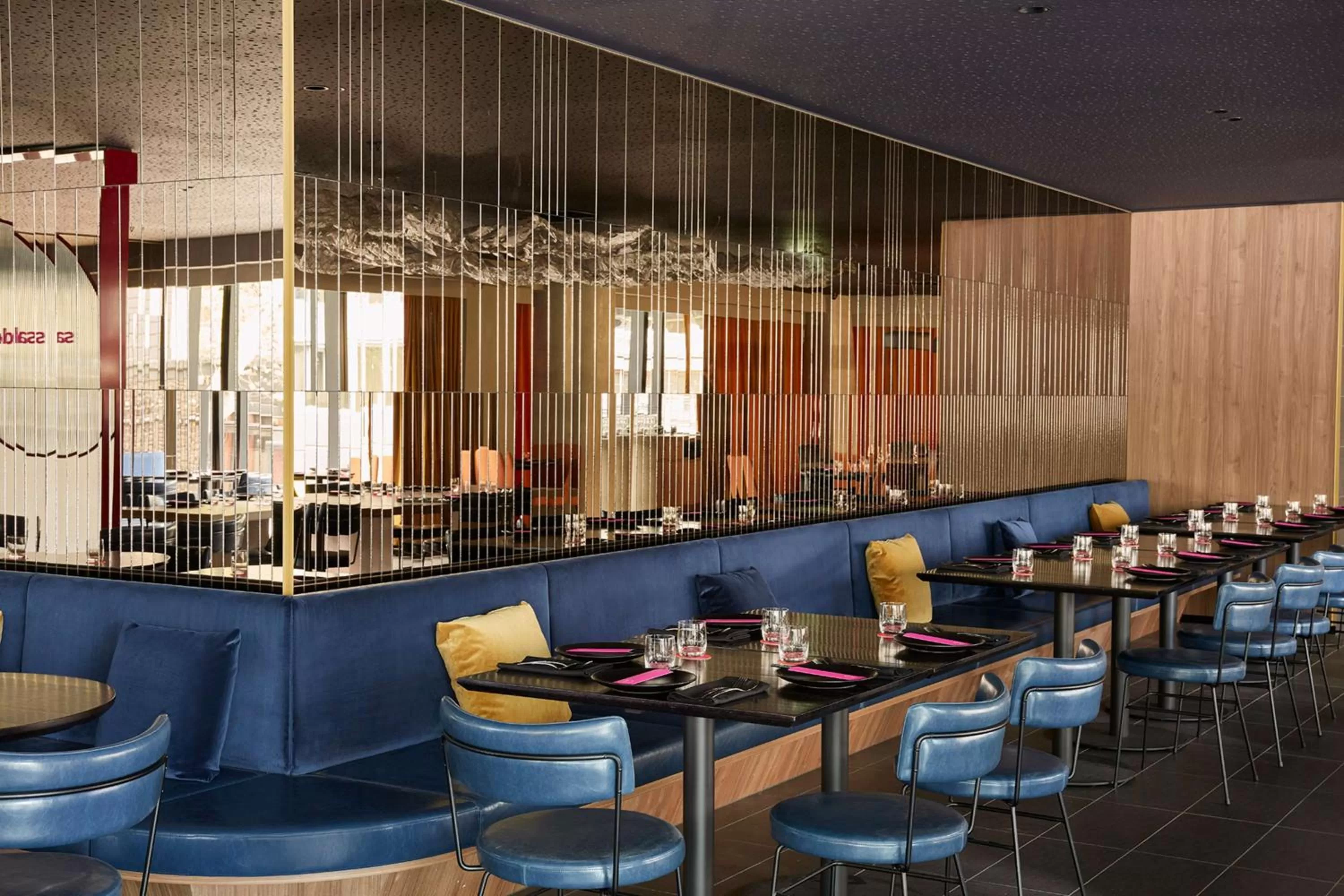 Restaurant/places to eat in Quincy Hotel Melbourne