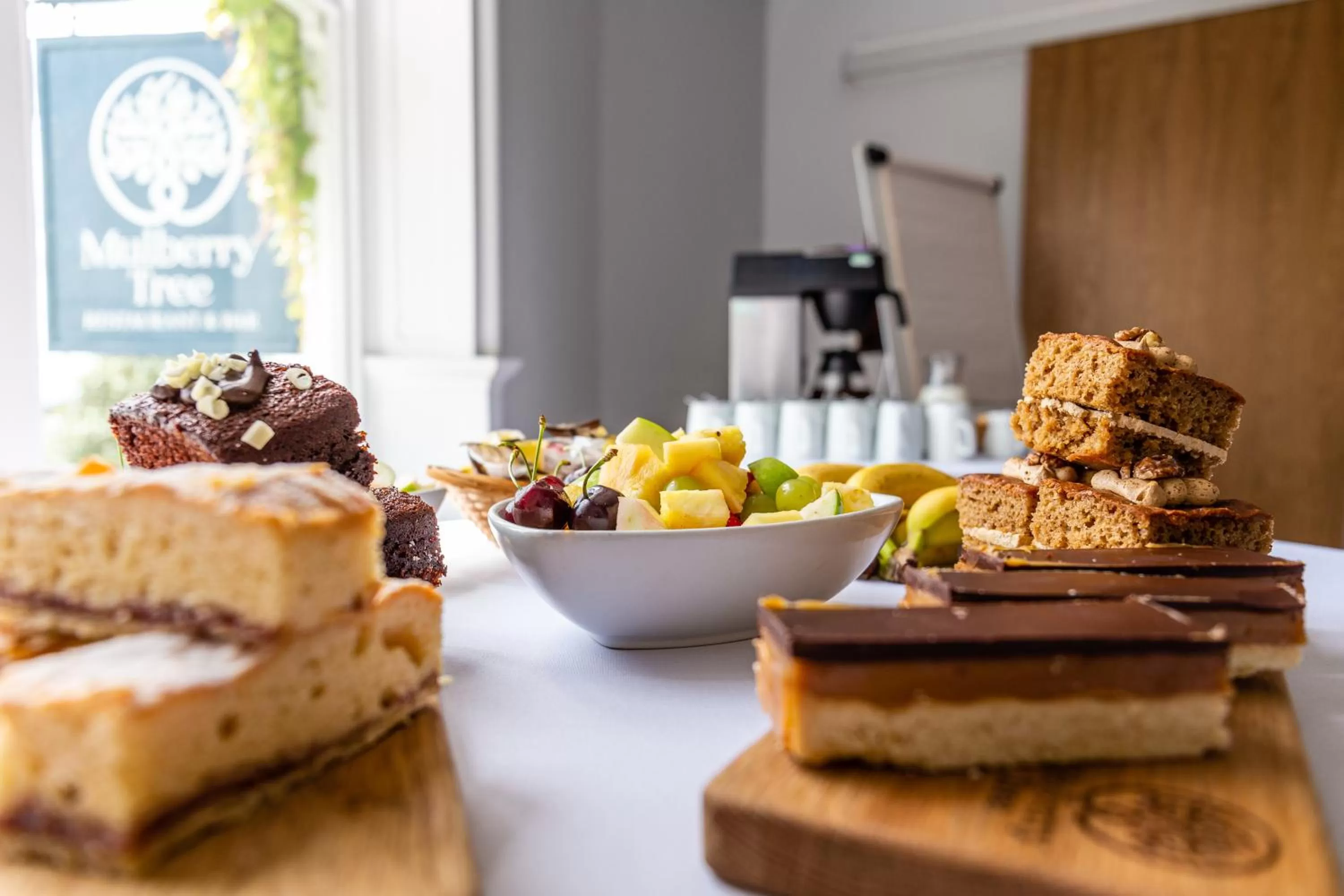 Food and drinks in Mount Pleasant Hotel