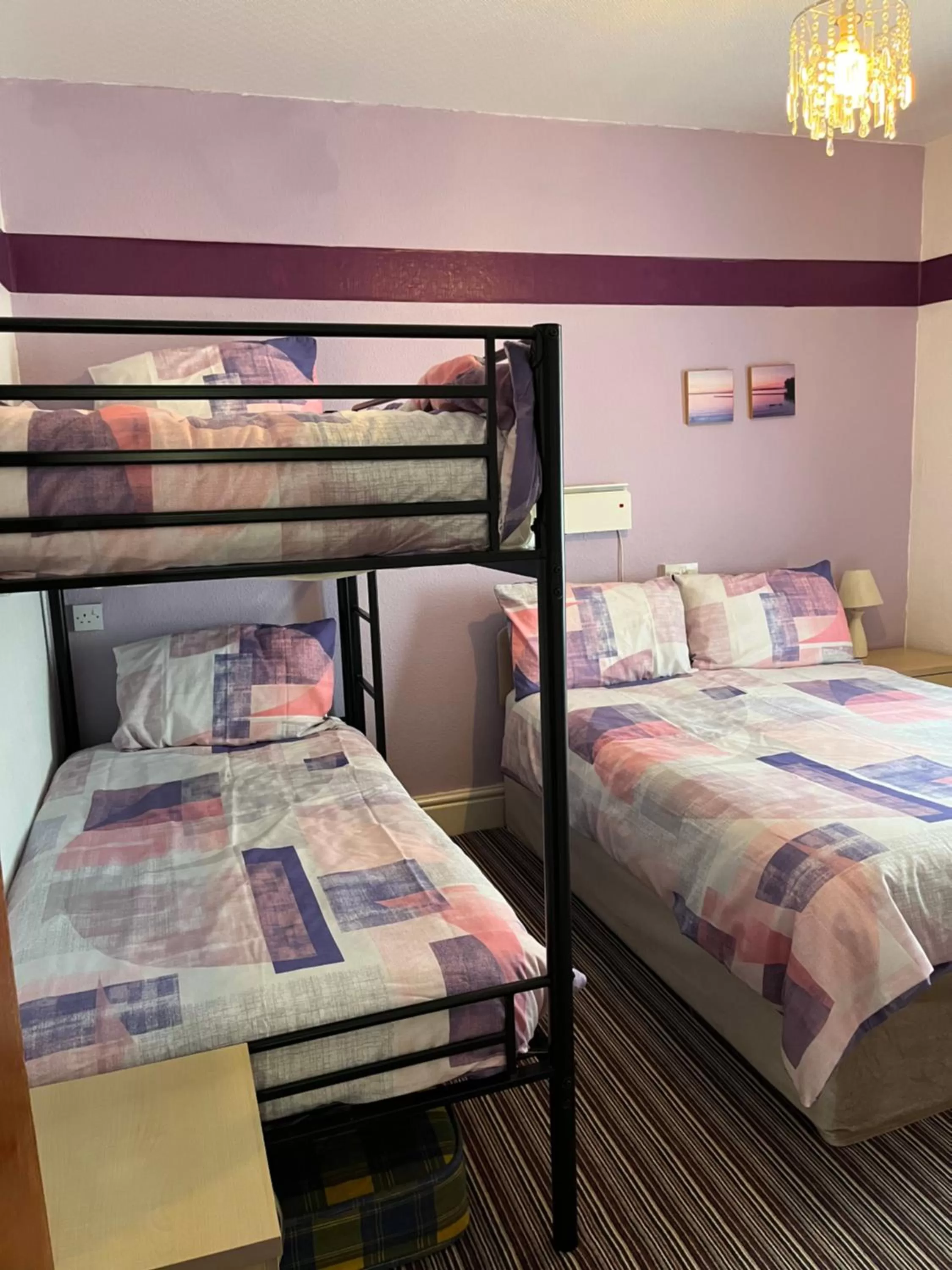 bunk bed in Alondra Hotel