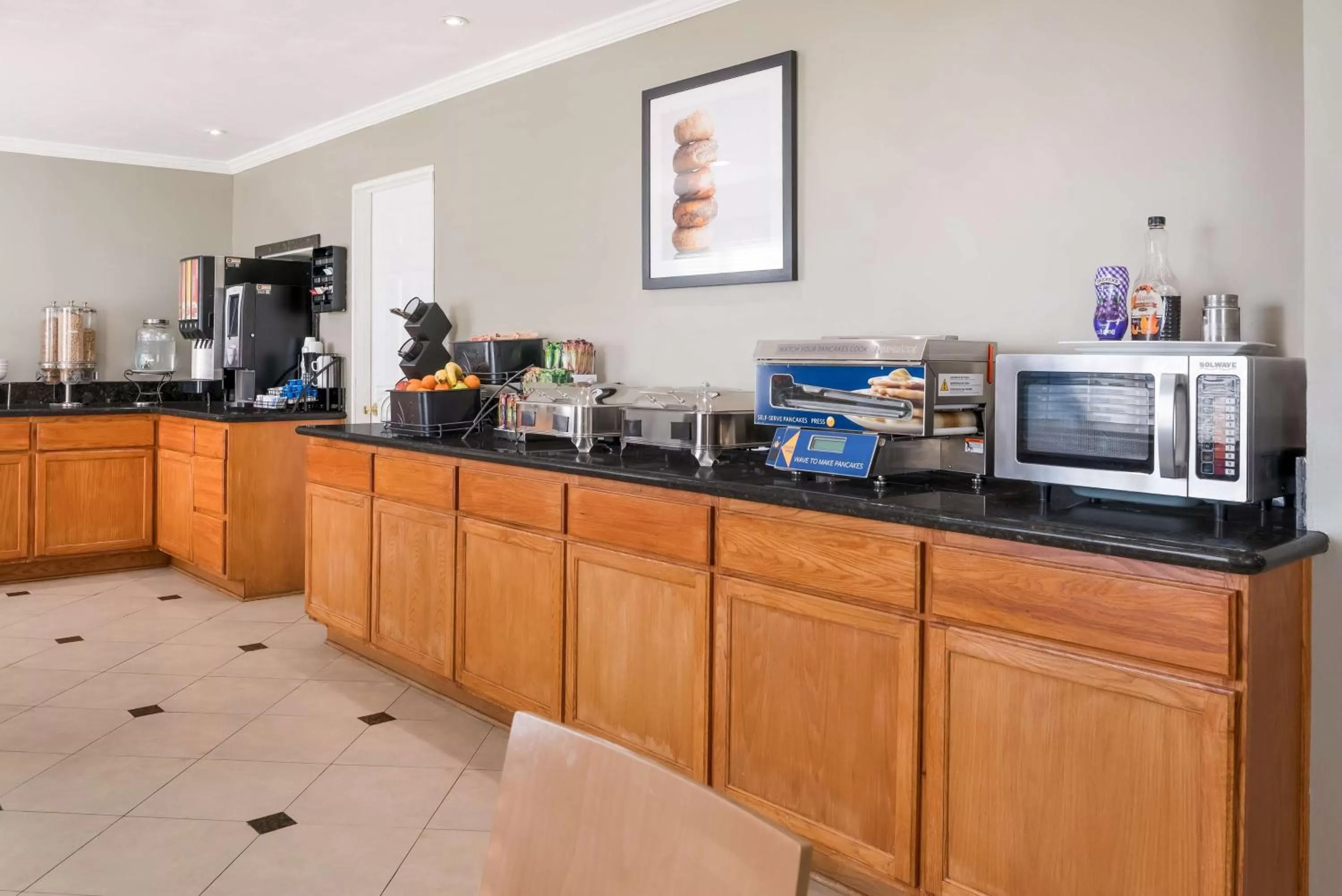 Breakfast in Best Western Mountain View Inn