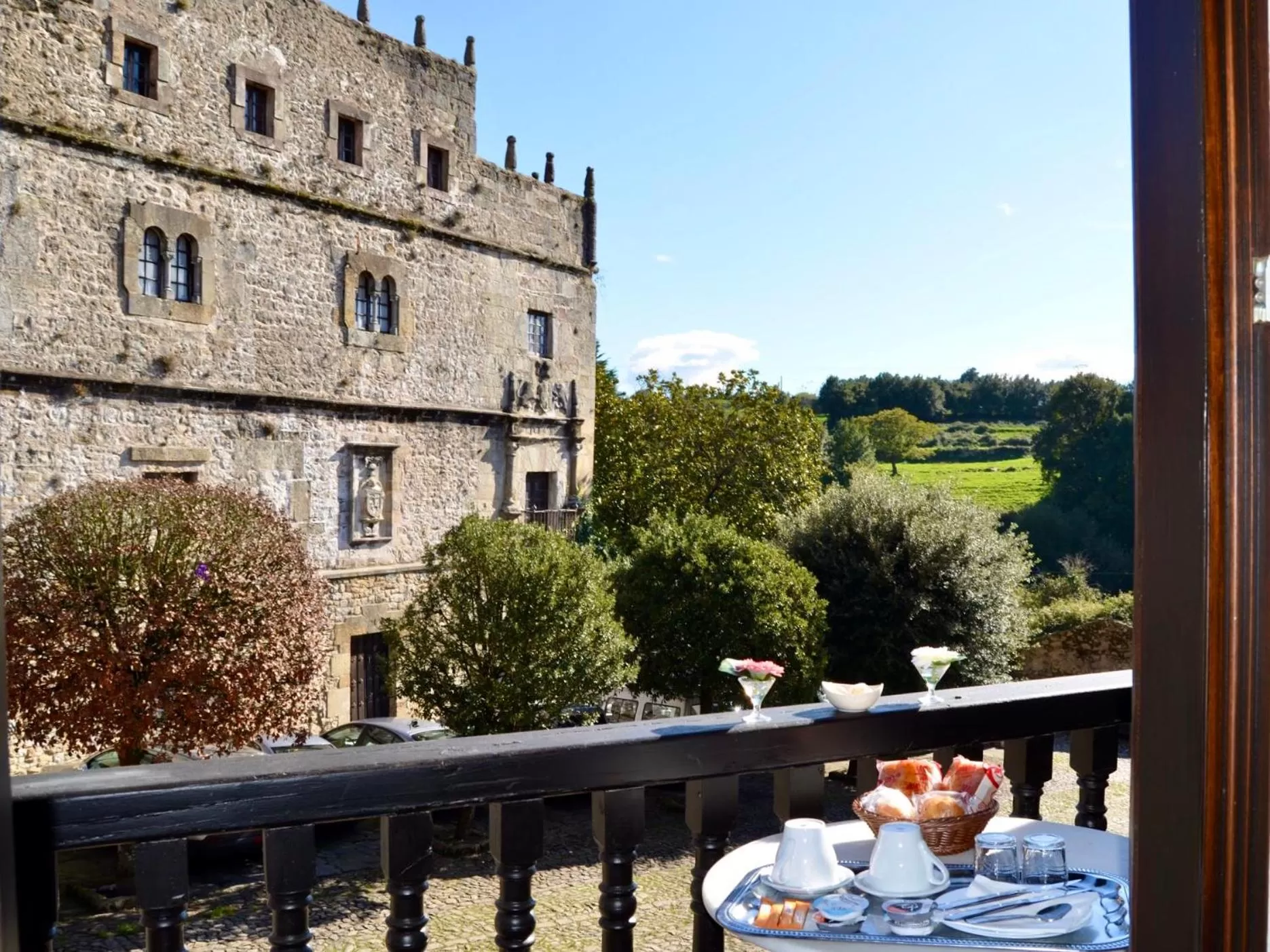 Balcony/Terrace in Akla Suites con Jacuzzi Santillana