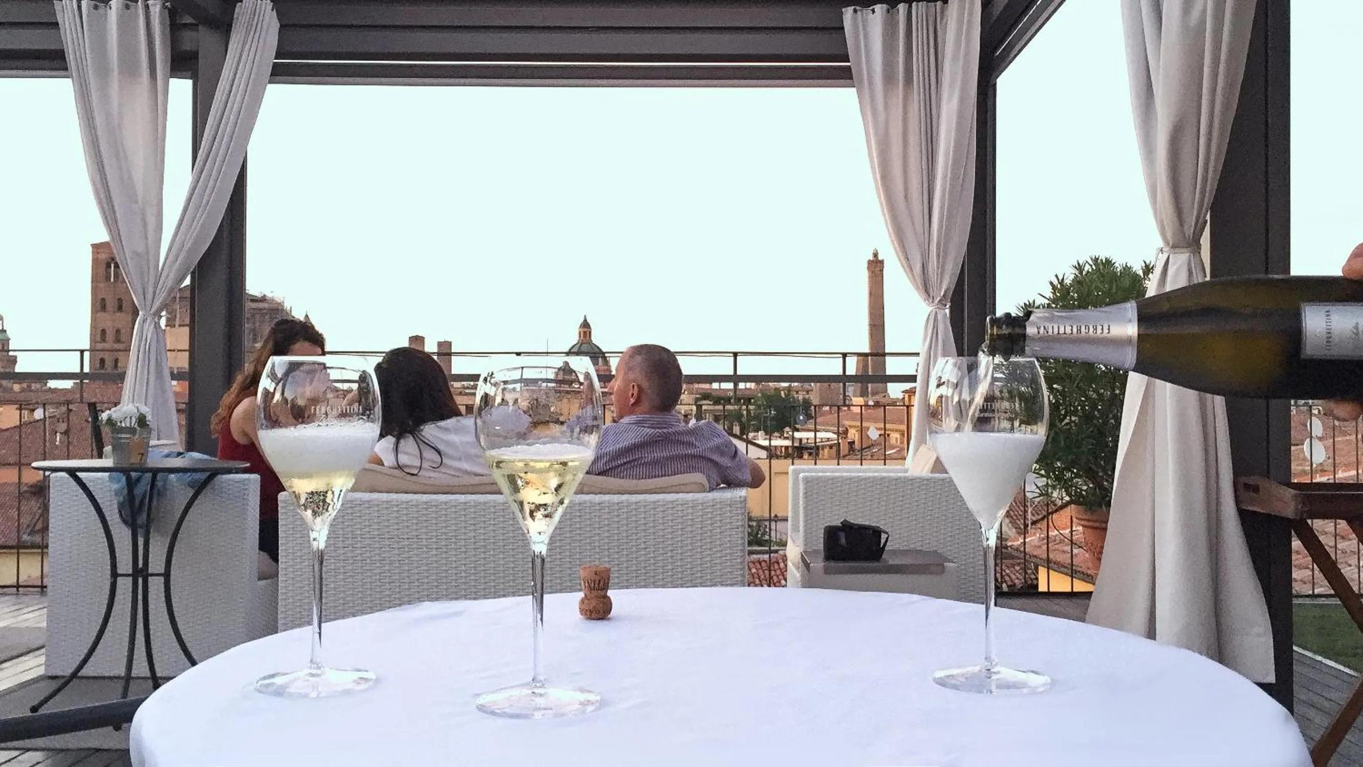 Patio in Hotel Touring