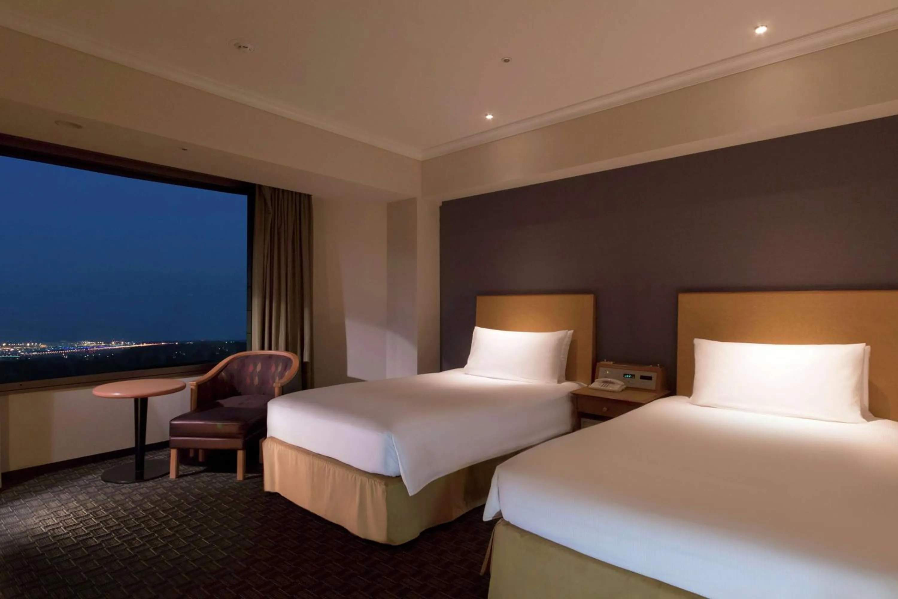 Bed in Hilton Tokyo Narita Airport