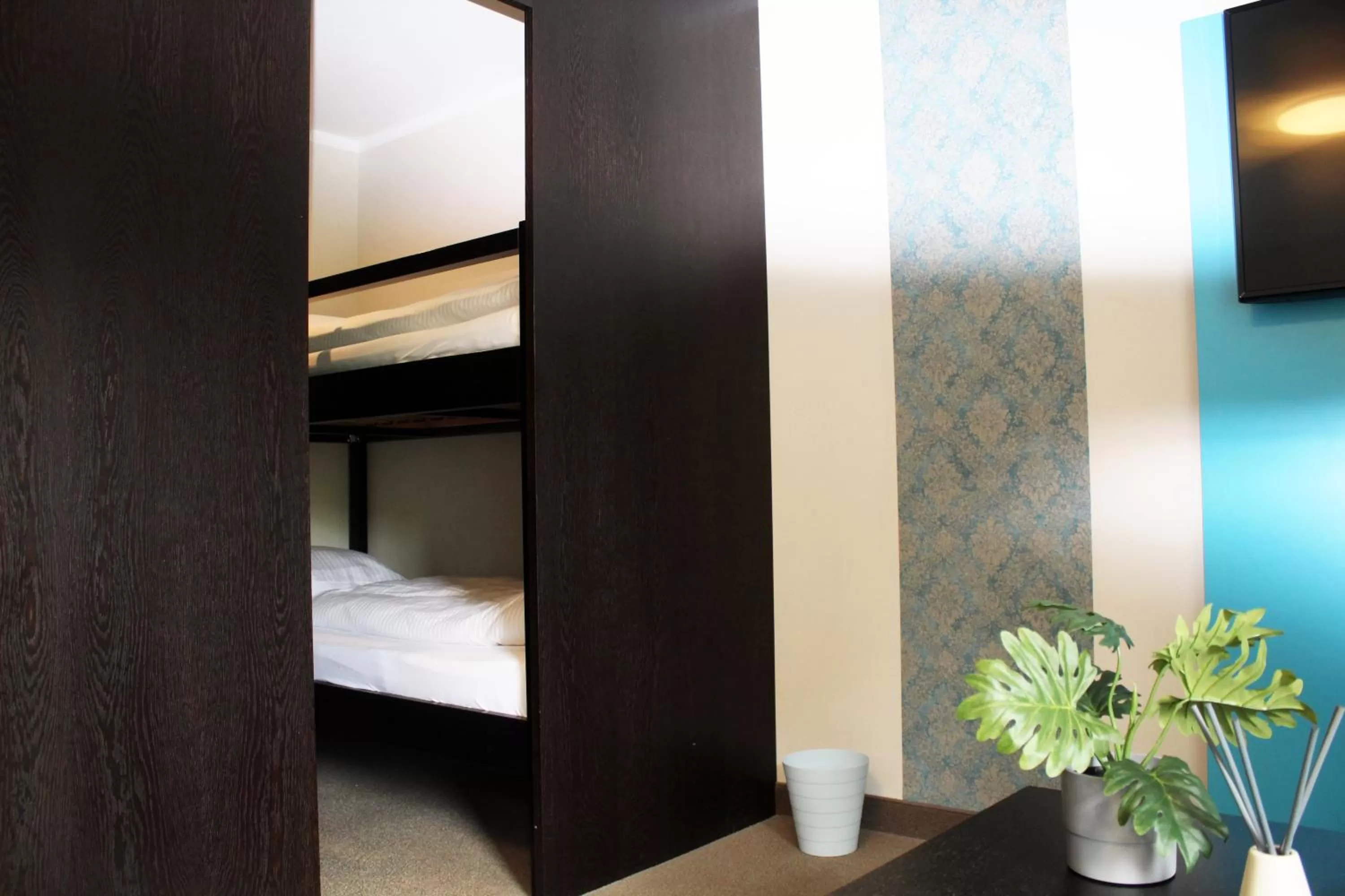 Bed in besttime Hotel Bendorf Koblenz