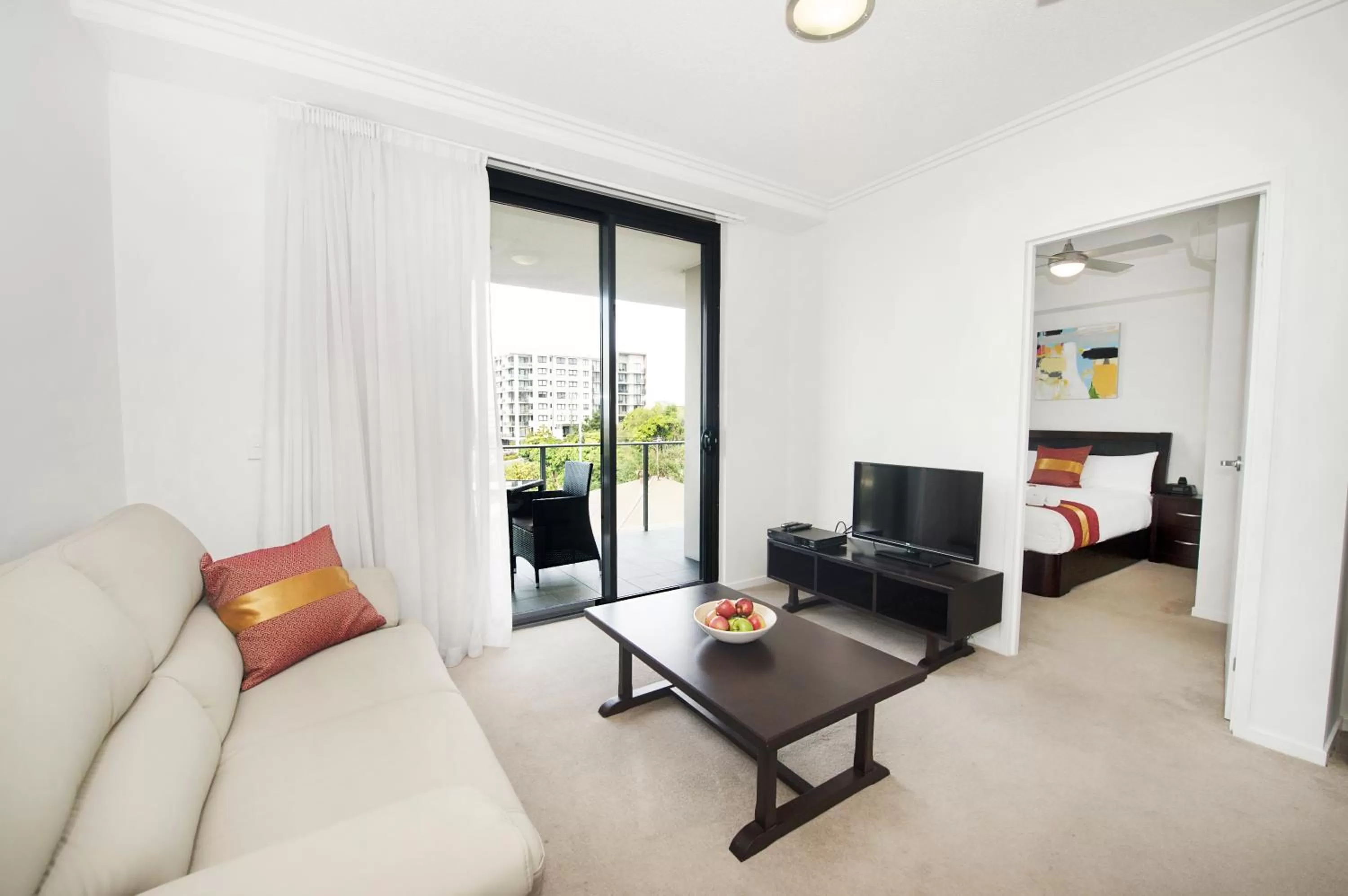 Living room in Gladstone City Central Apartment Hotel Official