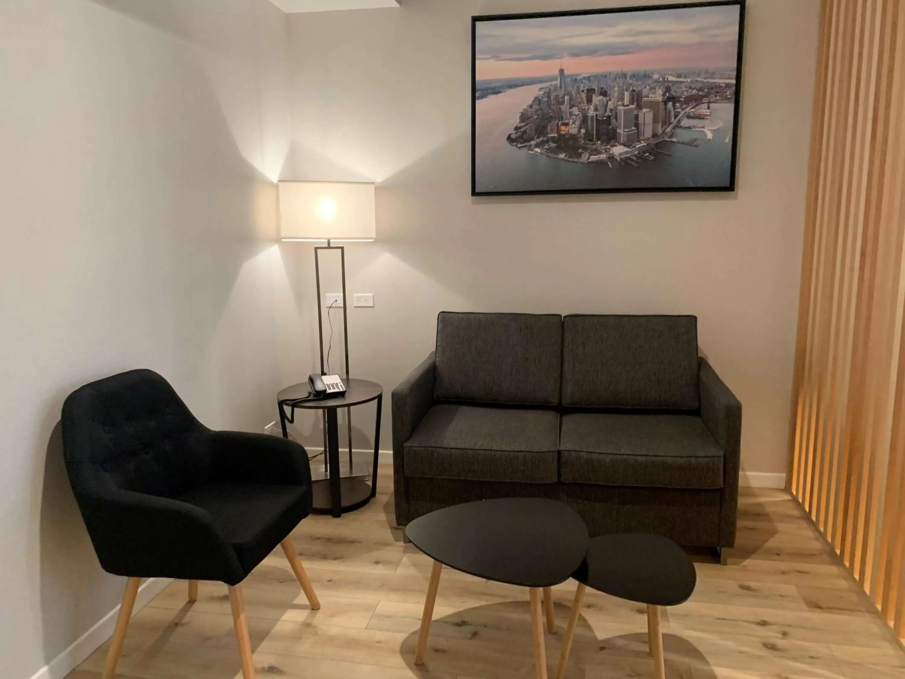 Living room in Best Western Plus Soho Hotel