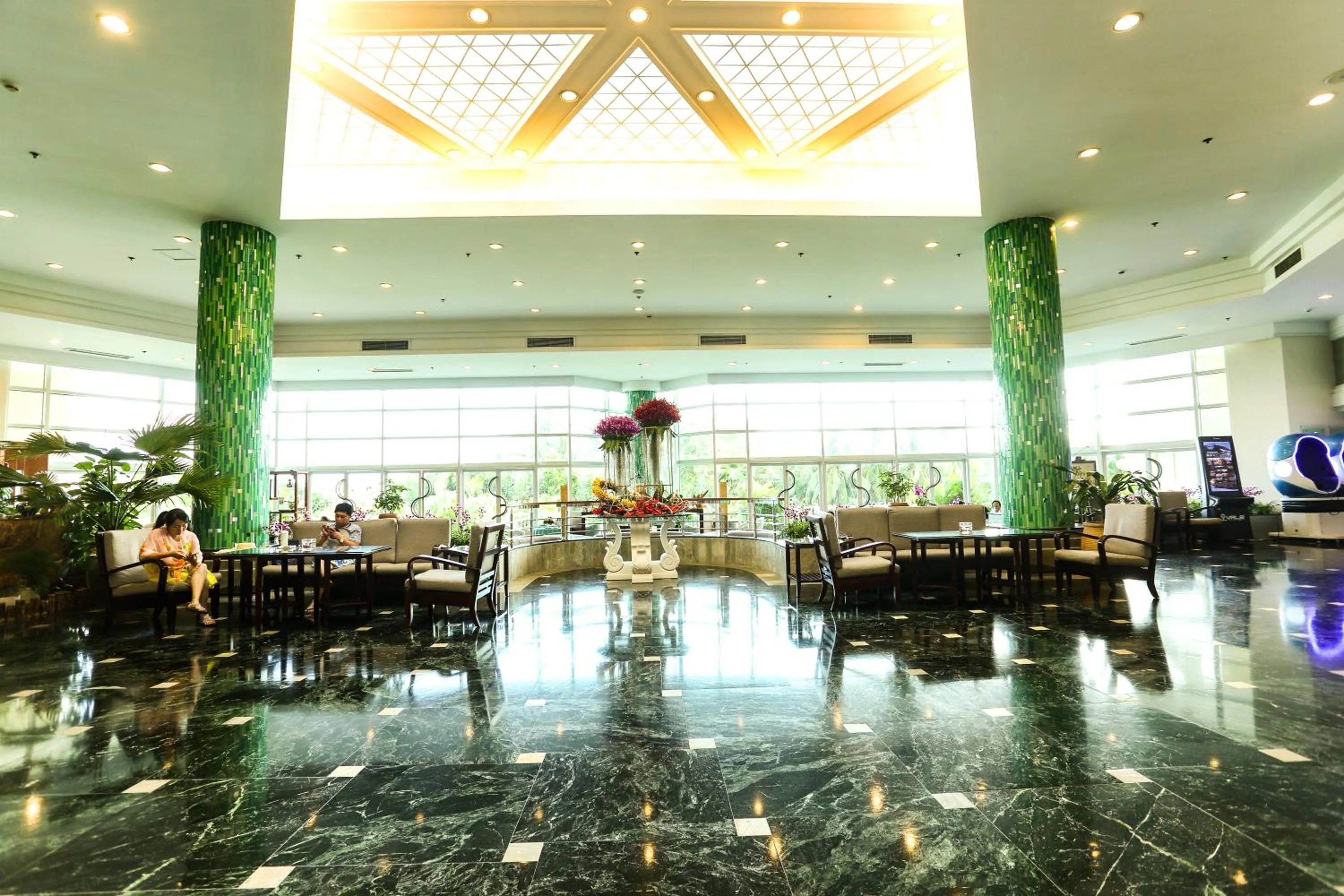 Facade/entrance, Restaurant/Places to Eat in Sunshine Resort Intime Sanya