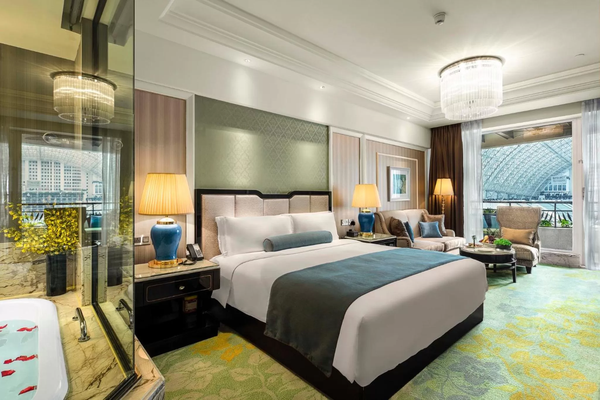 Photo of the whole room, Bed in InterContinental Chengdu Global Center by IHG