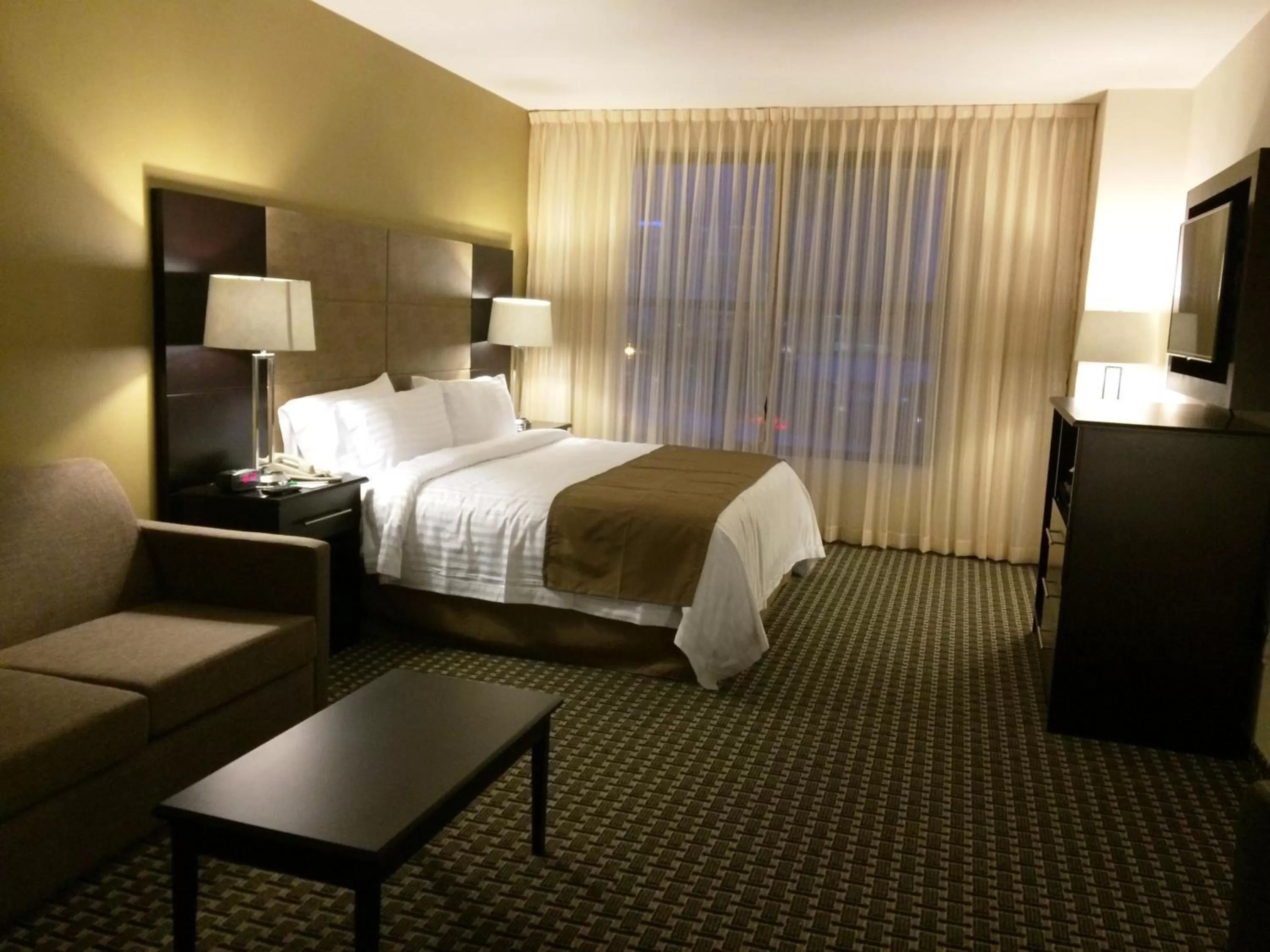 Photo of the whole room in Holiday Inn Mexico Santa Fe by IHG