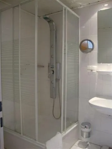Shower in Haus Mooren, Hotel Garni