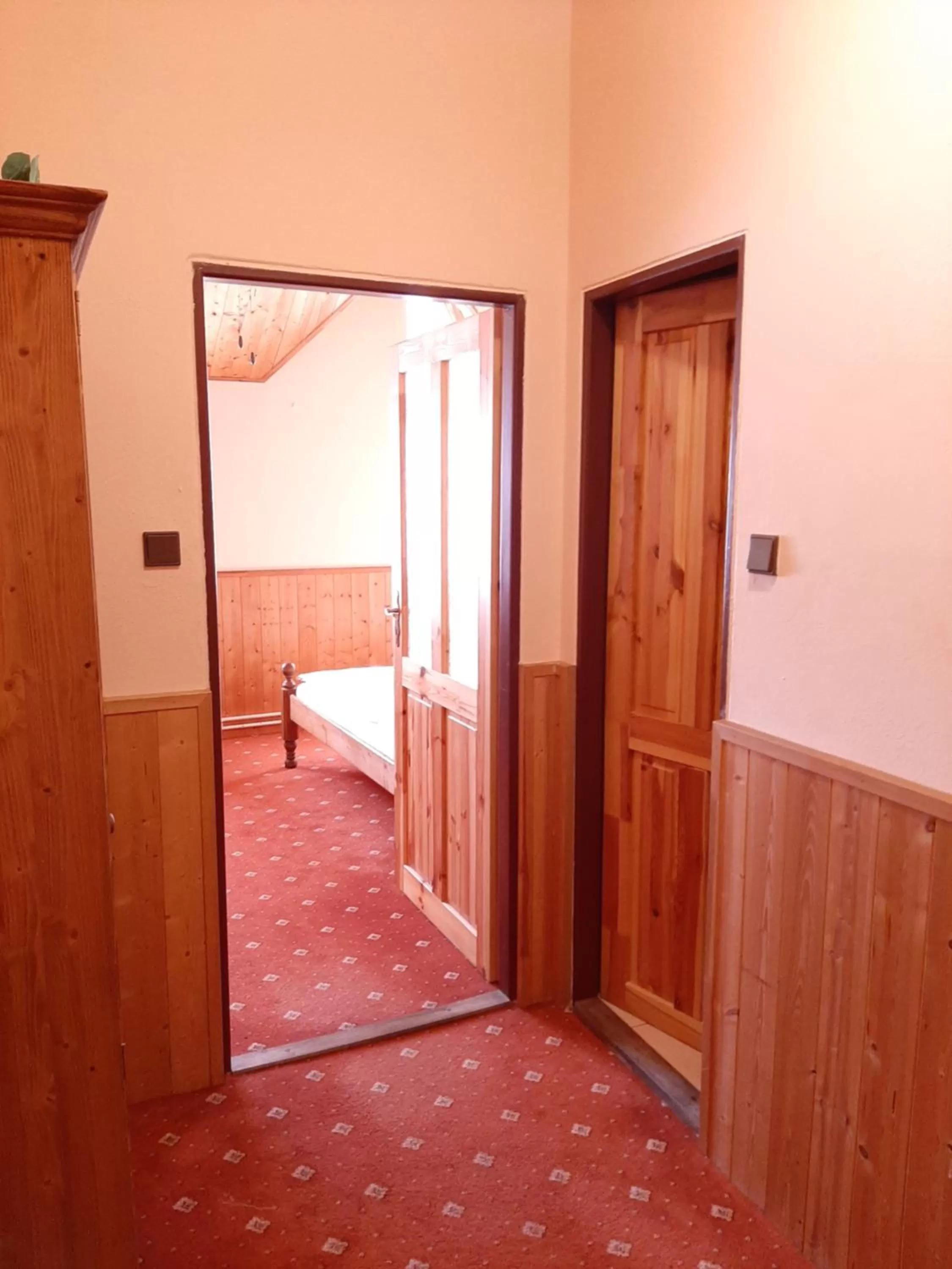 Bed in garni Hotel ASAS***