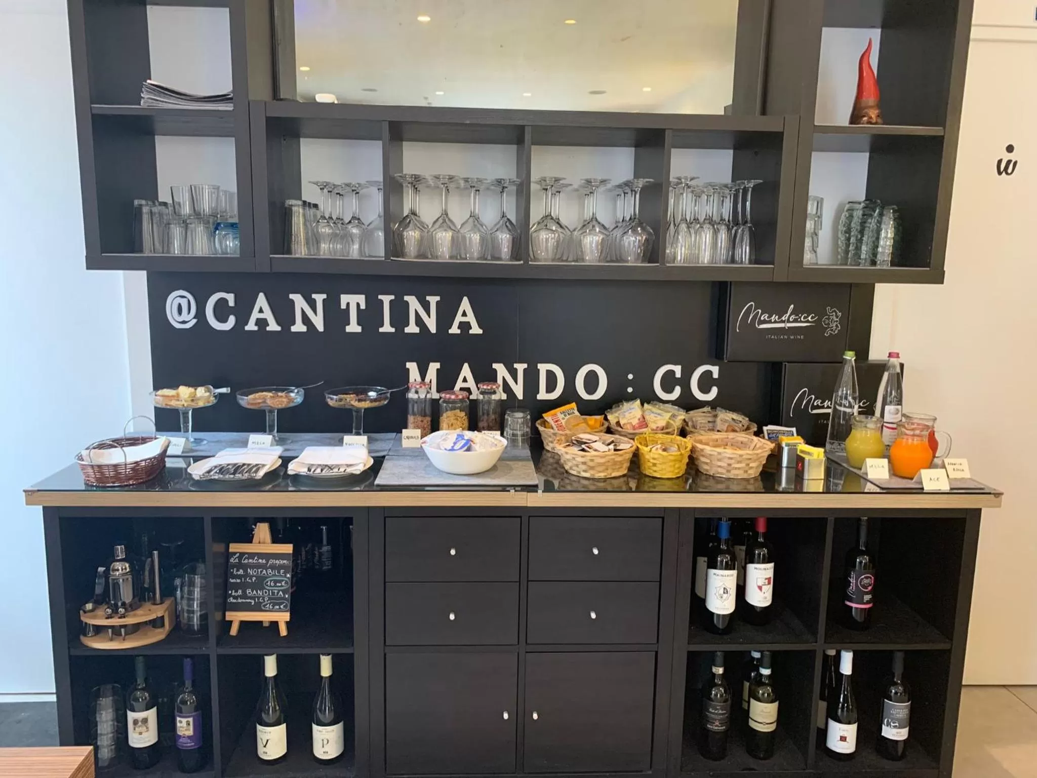 Food and drinks in Hotel Assisivm Antica Dimora AD