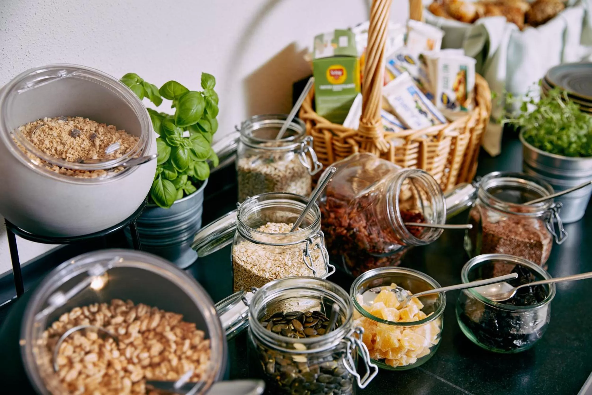 Restaurant/places to eat in Home suite home