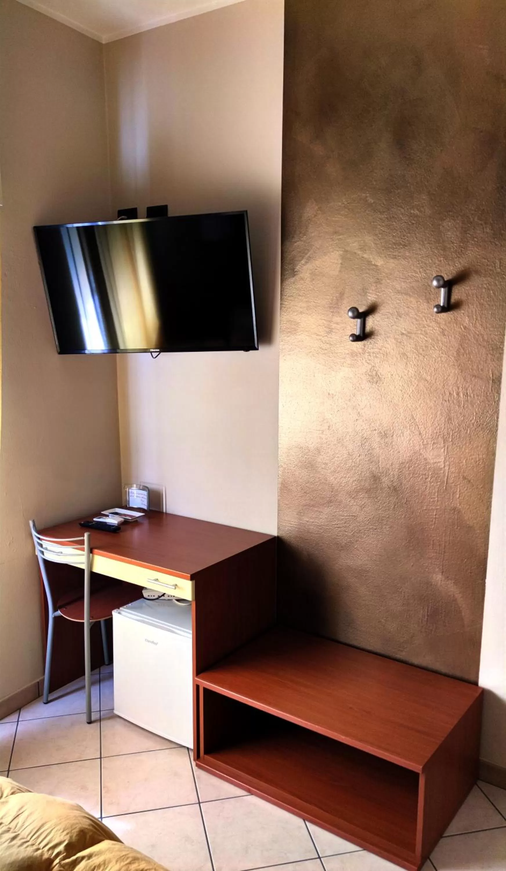 TV and multimedia in Hotel Emiliana