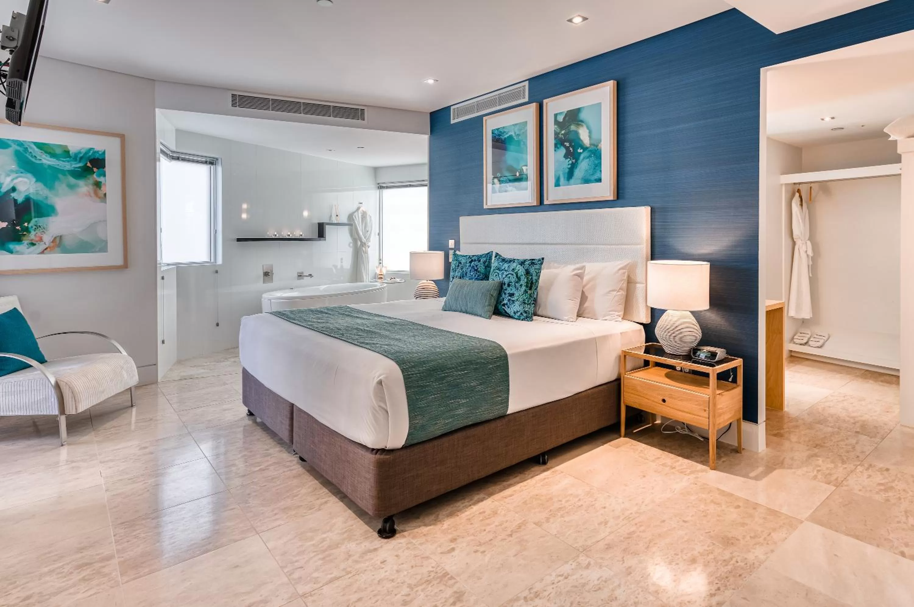 Bedroom, Bed in Oceans Mooloolaba