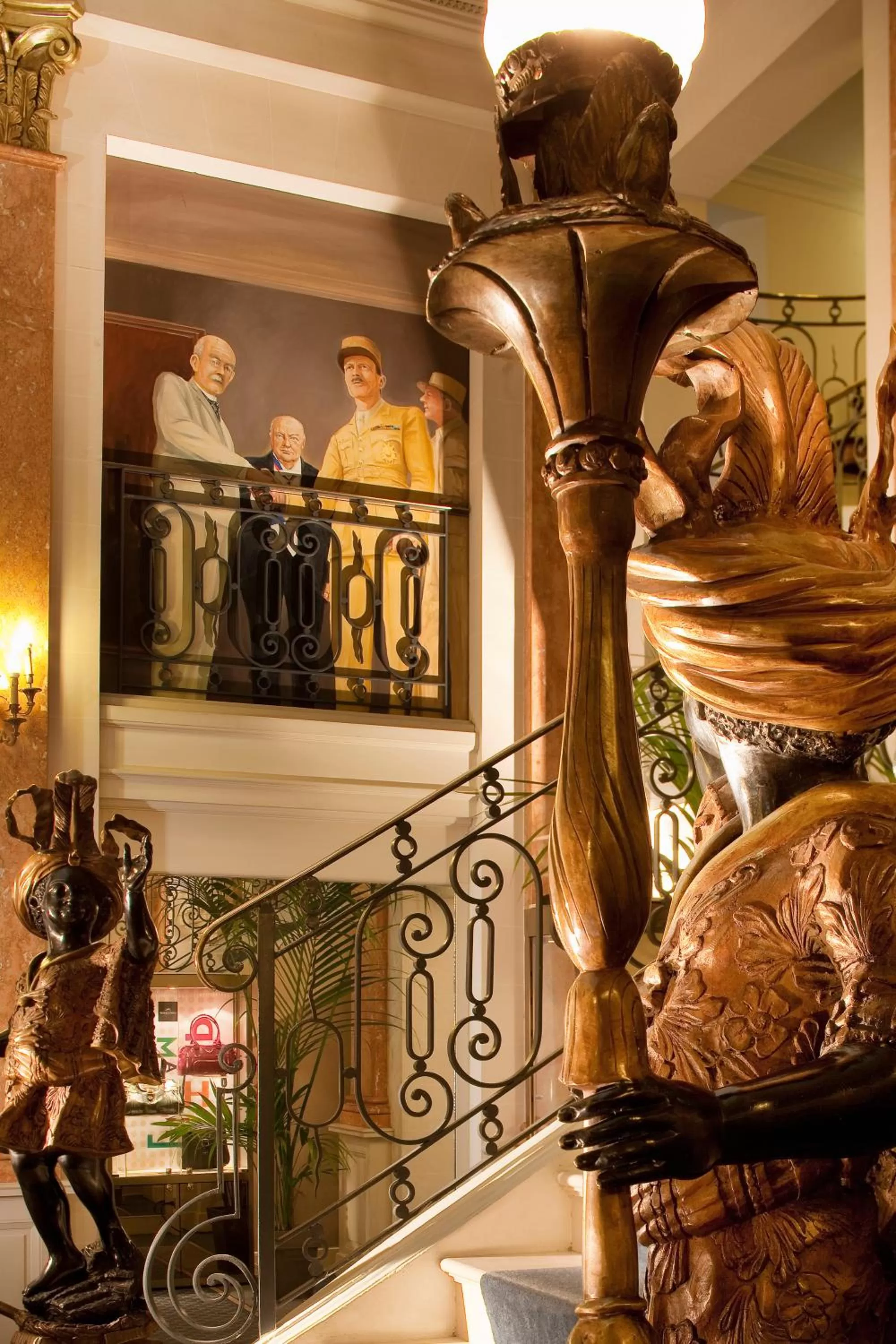 Decorative detail in Hôtel & SPA Oceania L'Univers Tours