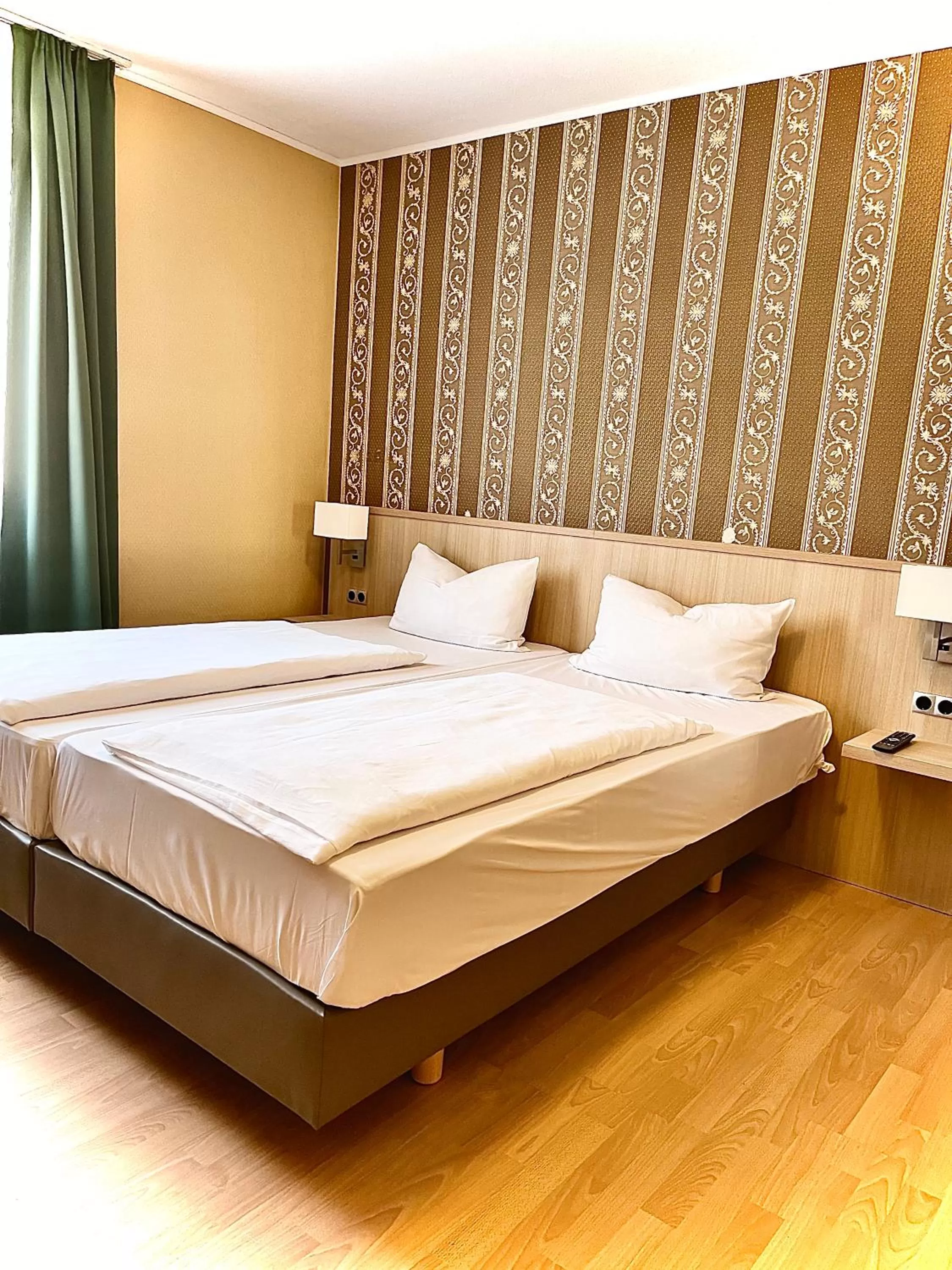 Bedroom, Bed in Hafner Hotel- Apartment