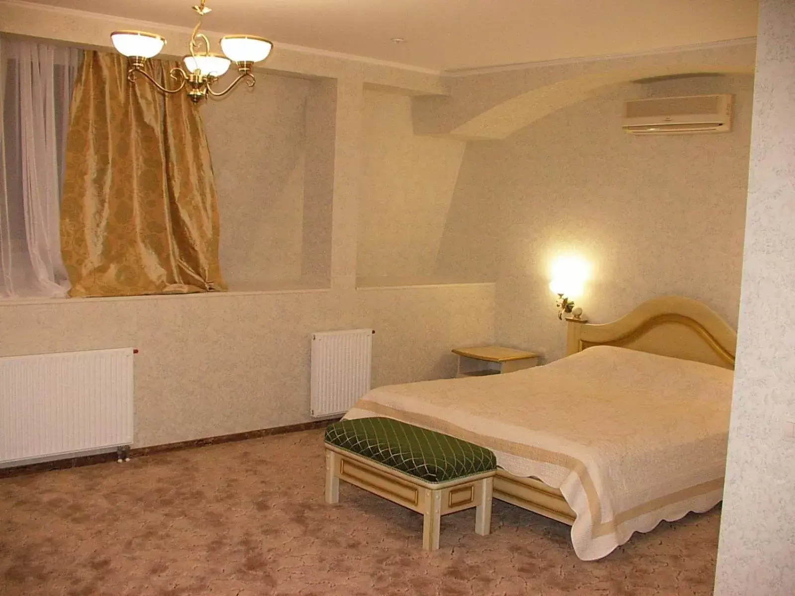 Suite - single occupancy in Veles Hotel Suite - single occupancy in Veles Hotel