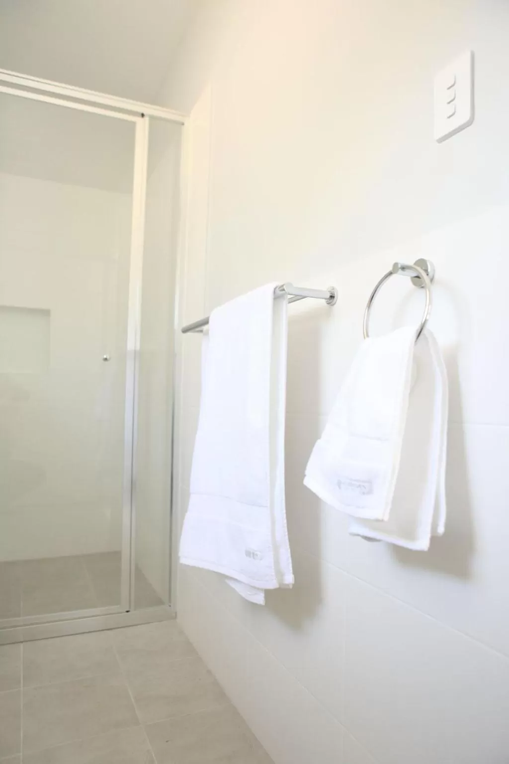 Bathroom in Mala Retreat, Shiraz Suite 5 Star Immaculate and Comfortable