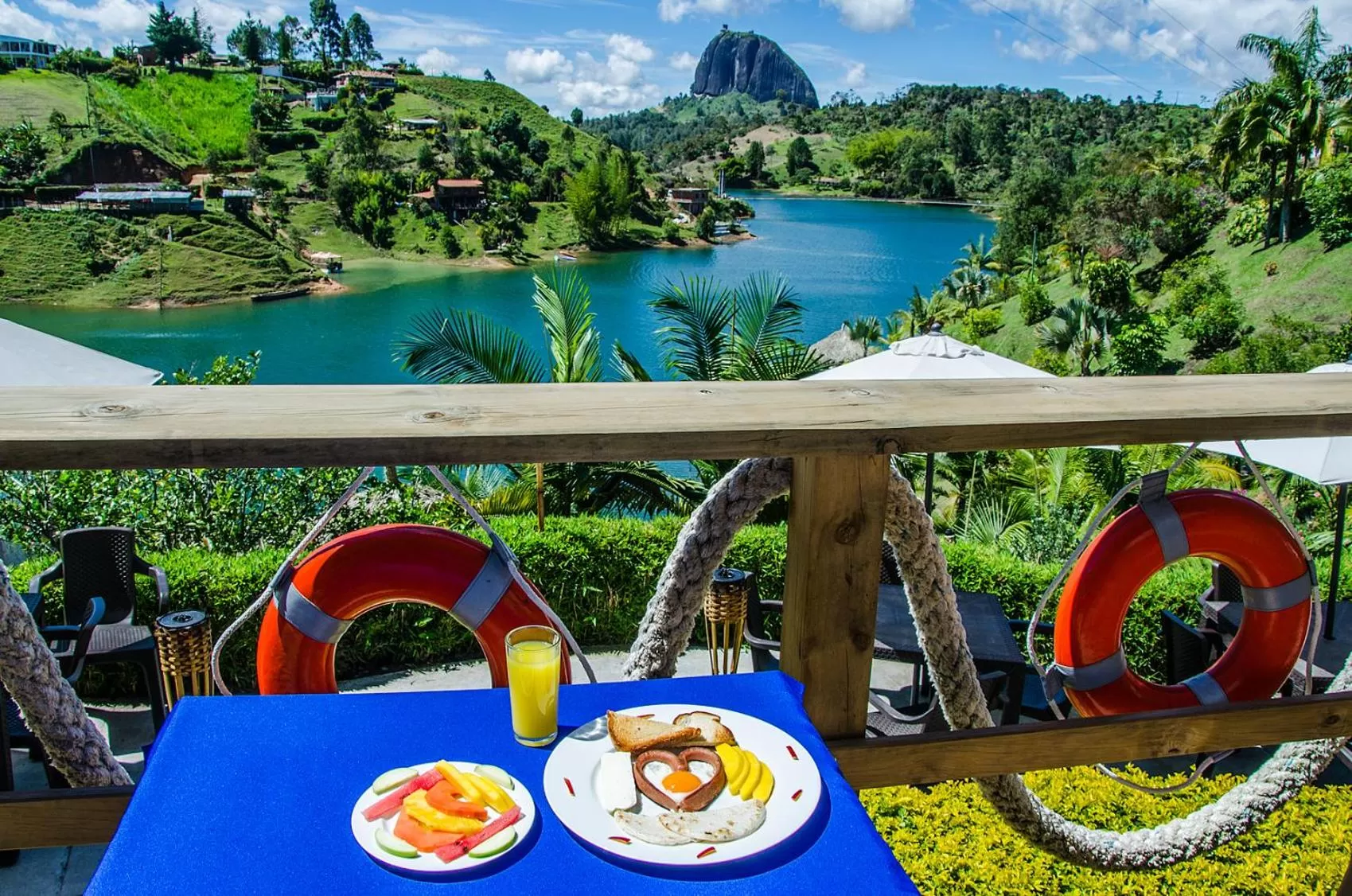 Breakfast in Hotel Santa Maria de las Aguas Peñol