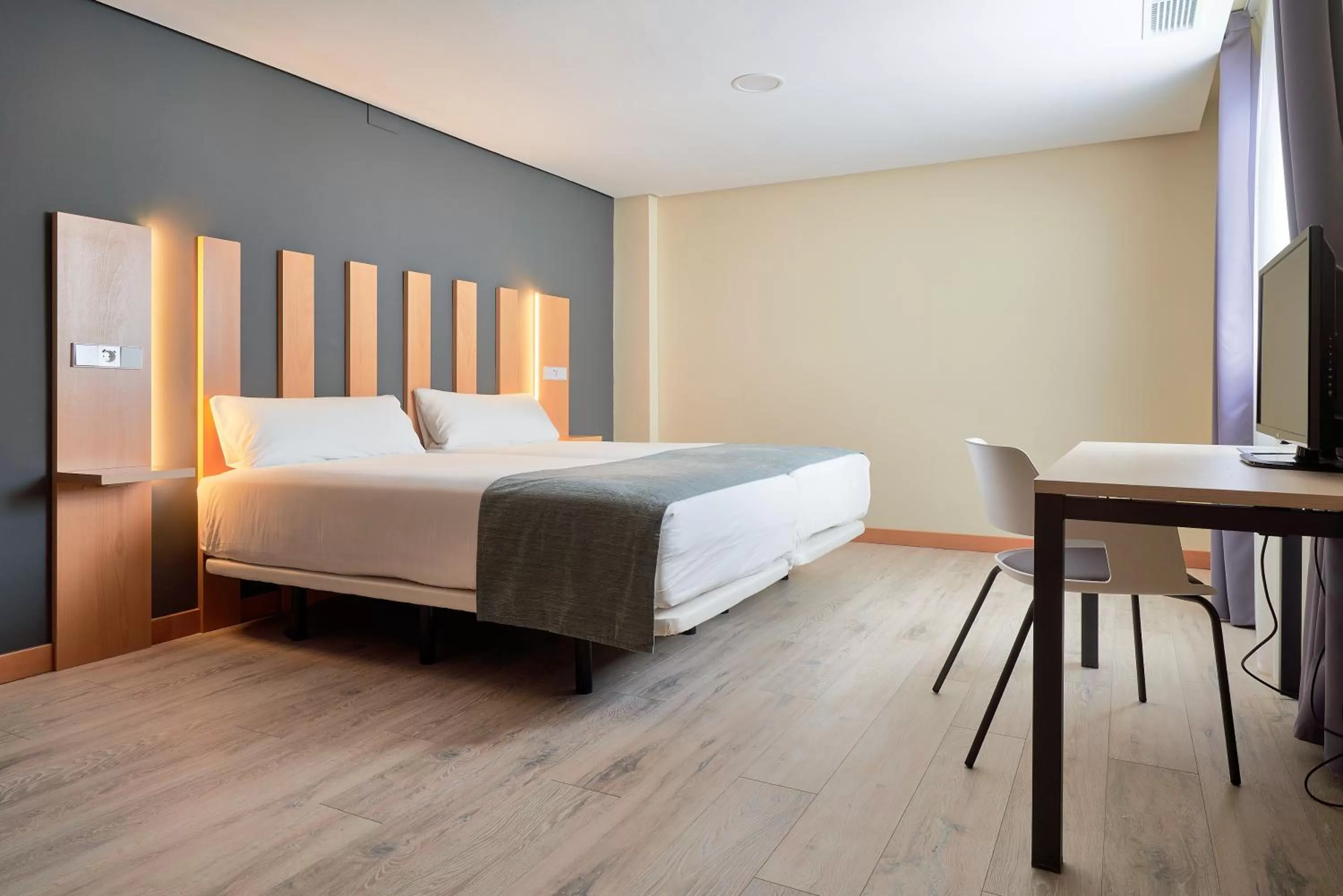 Bed in Smart Hotel La Sagra